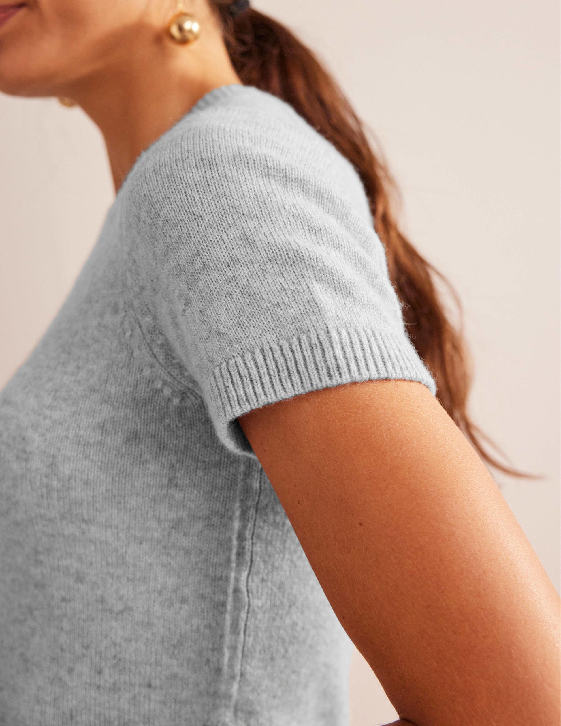Kurzes Kaschmir-T-Shirt-Blassgrau meliert-2