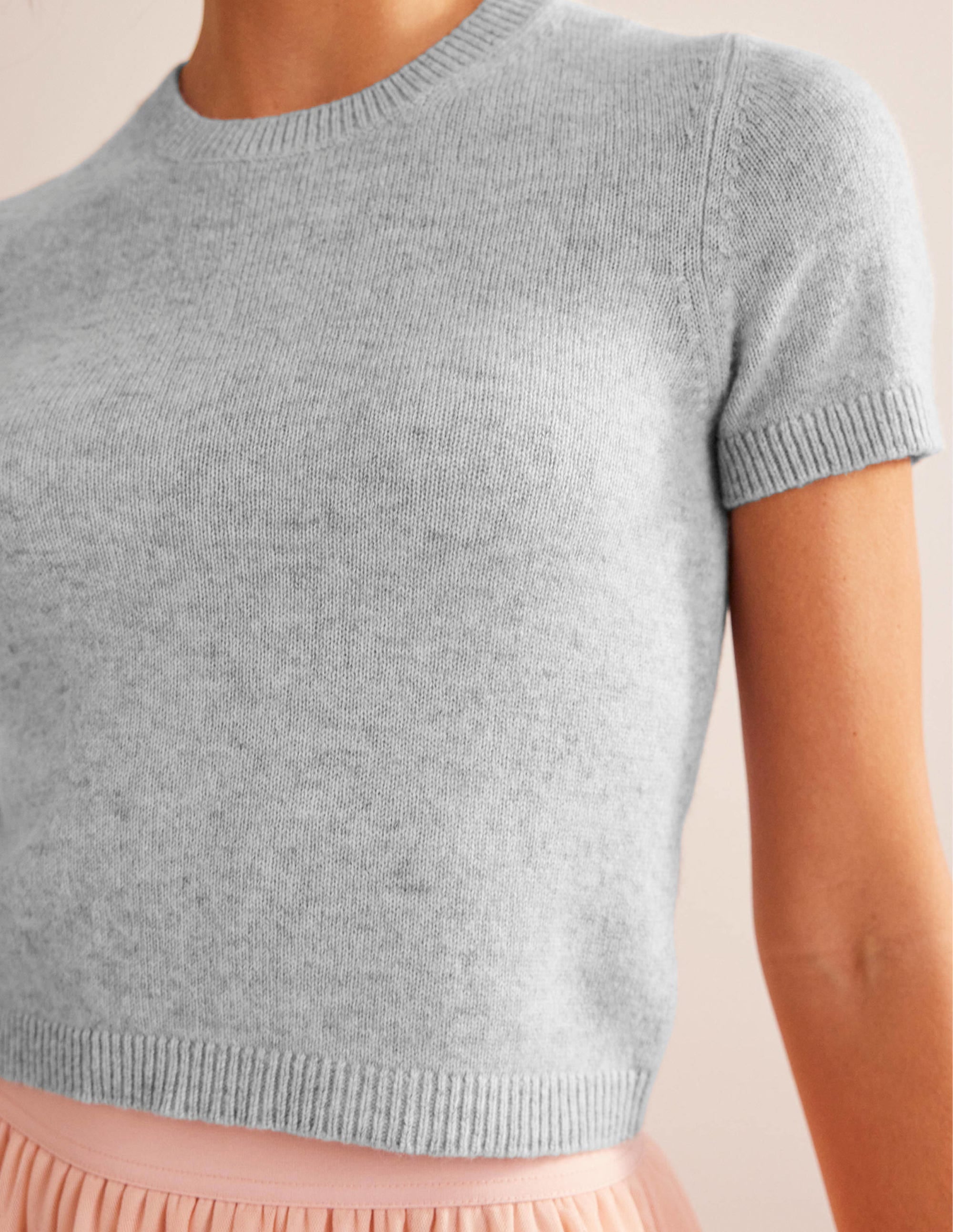 Kurzes Kaschmir-T-Shirt-Blassgrau meliert - Image 4