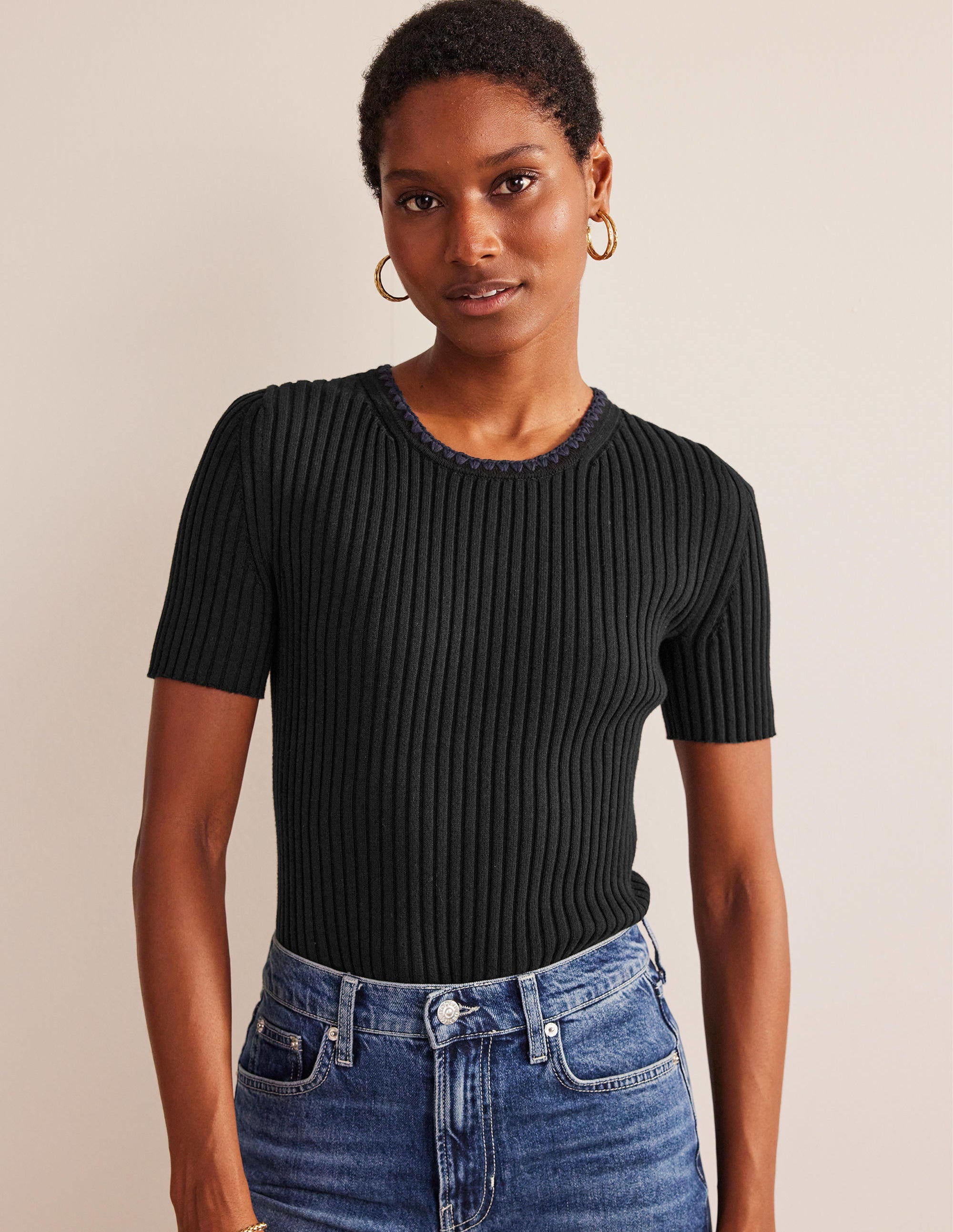 T-shirt en maille à détails crochetés-Noir - Image 1