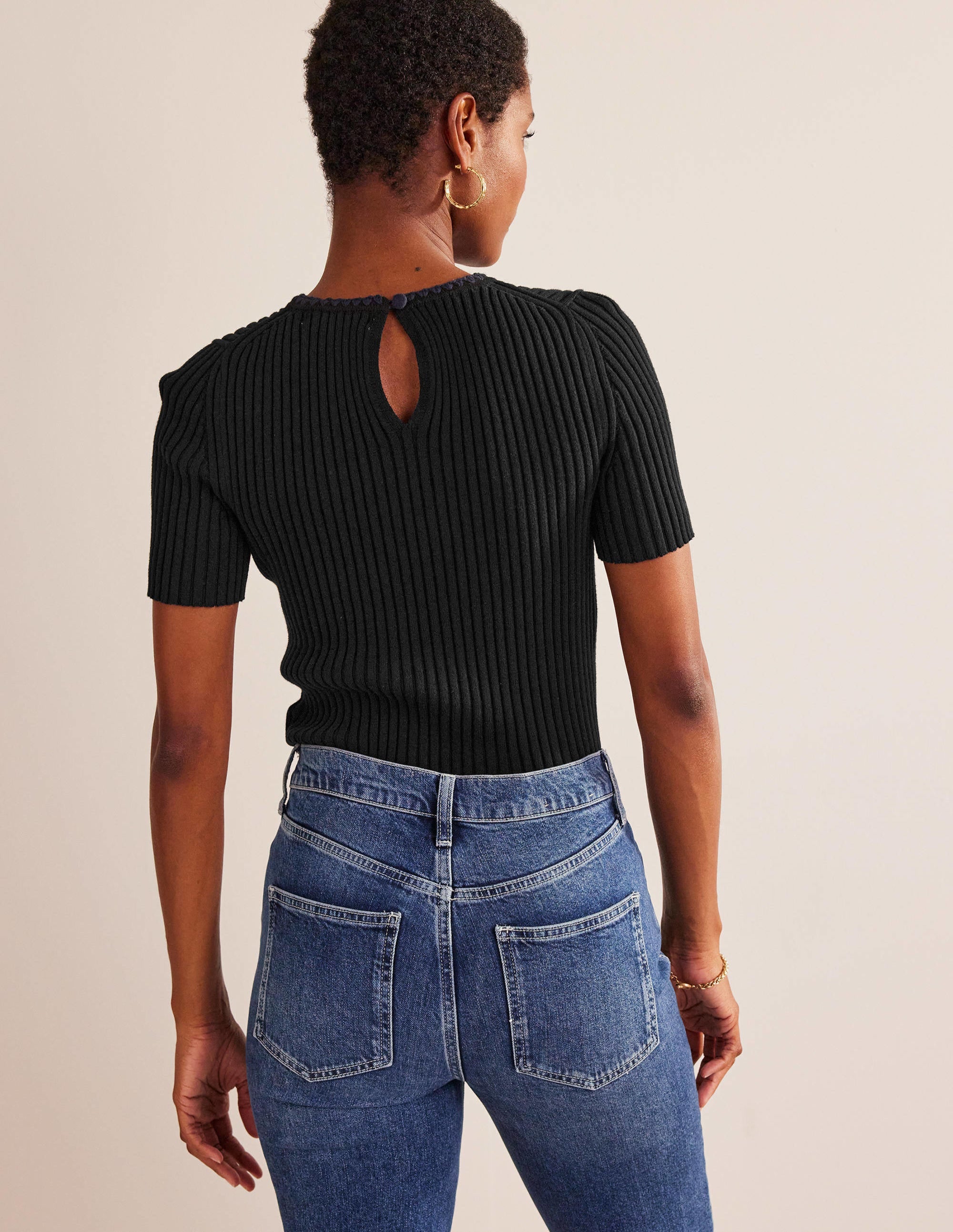 T-shirt en maille à détails crochetés-Noir - Image 3