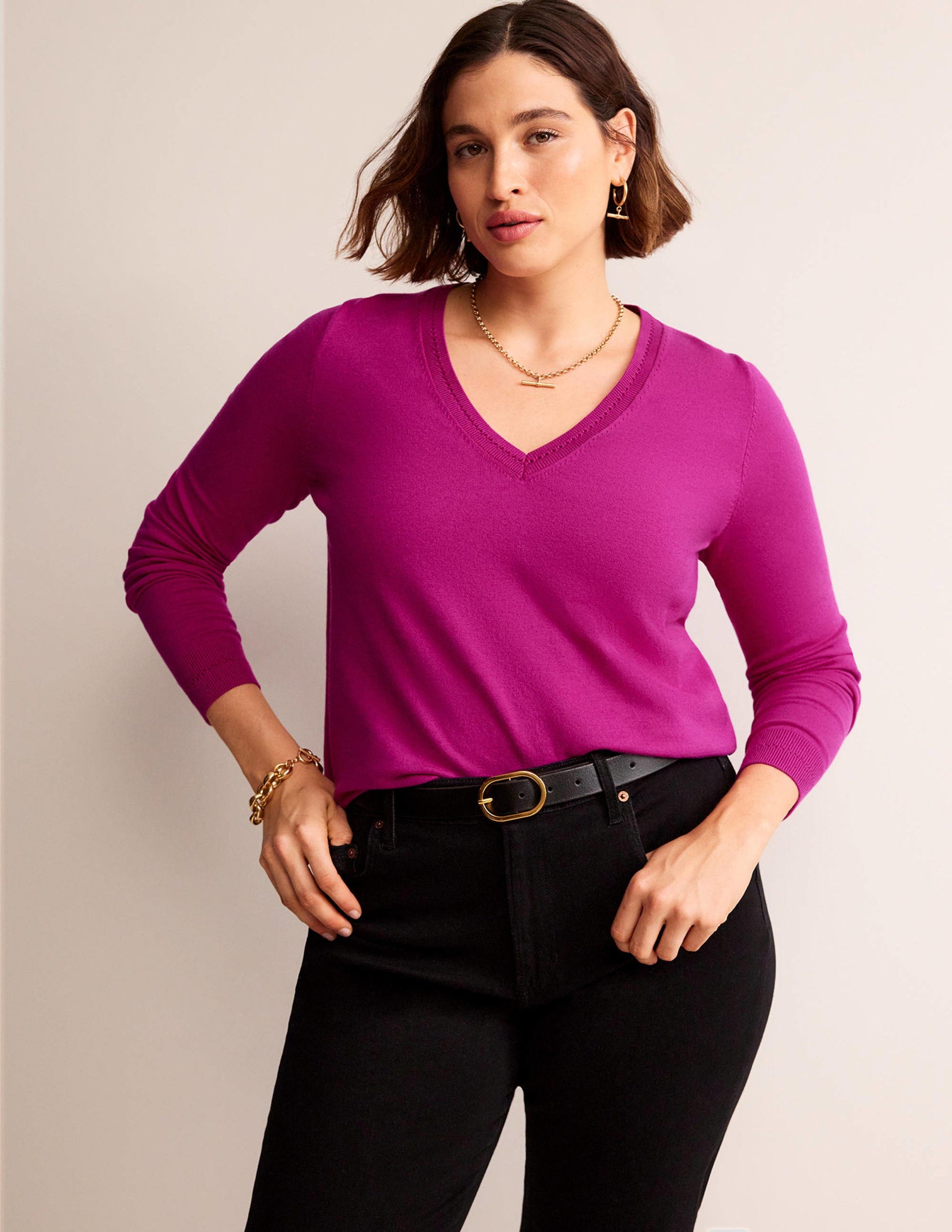 Catriona Pullover aus Baumwolle mit V-Ausschnitt-Festival-Fuchsia-4