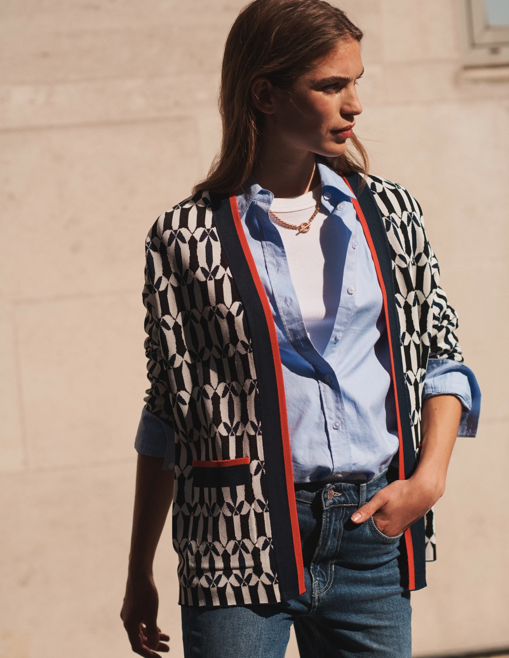 Gilet en jacquard-Noir et ivoire, motif géométrique - Image 5