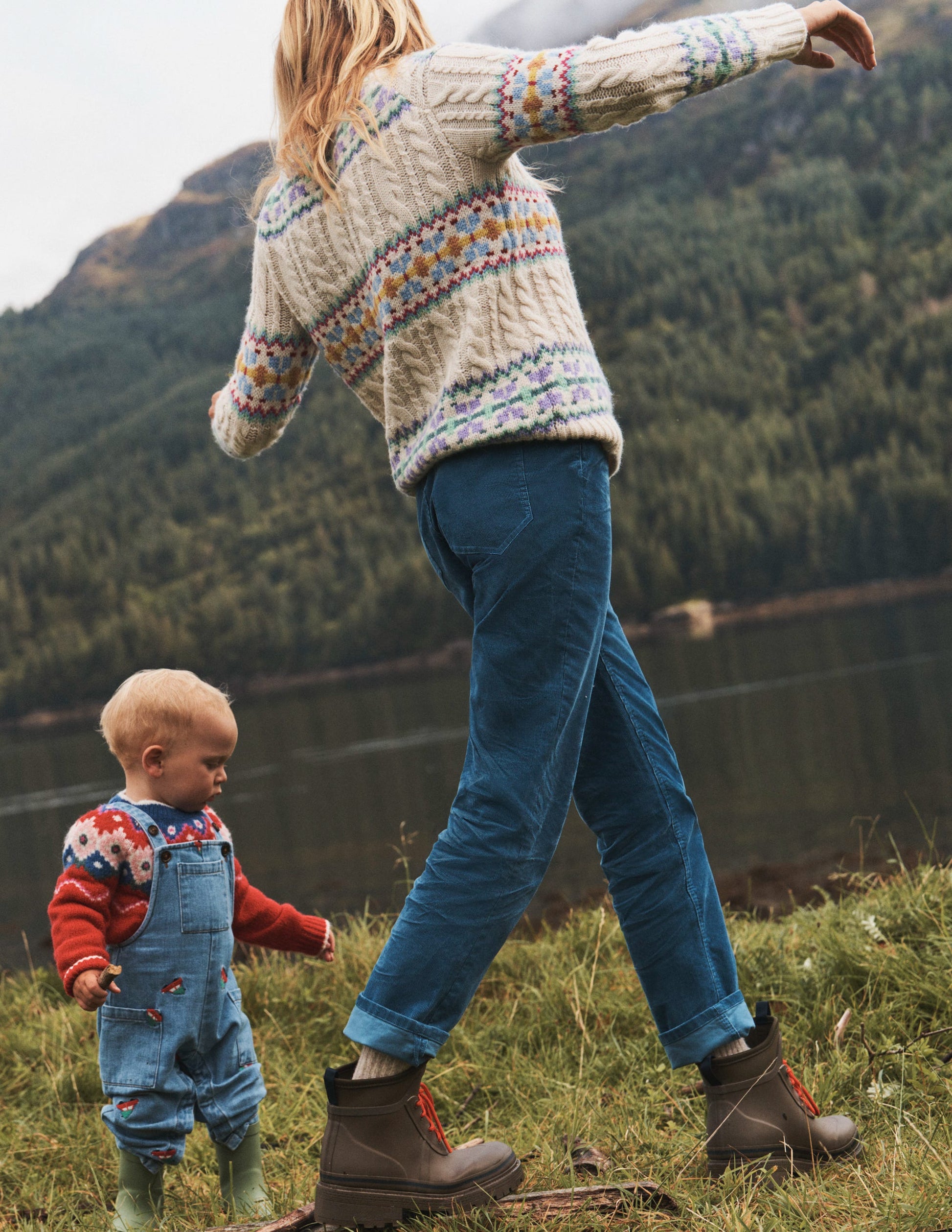 Schmal geschnittene Cord-Jeans mit 5 Taschen-Azurblau-6