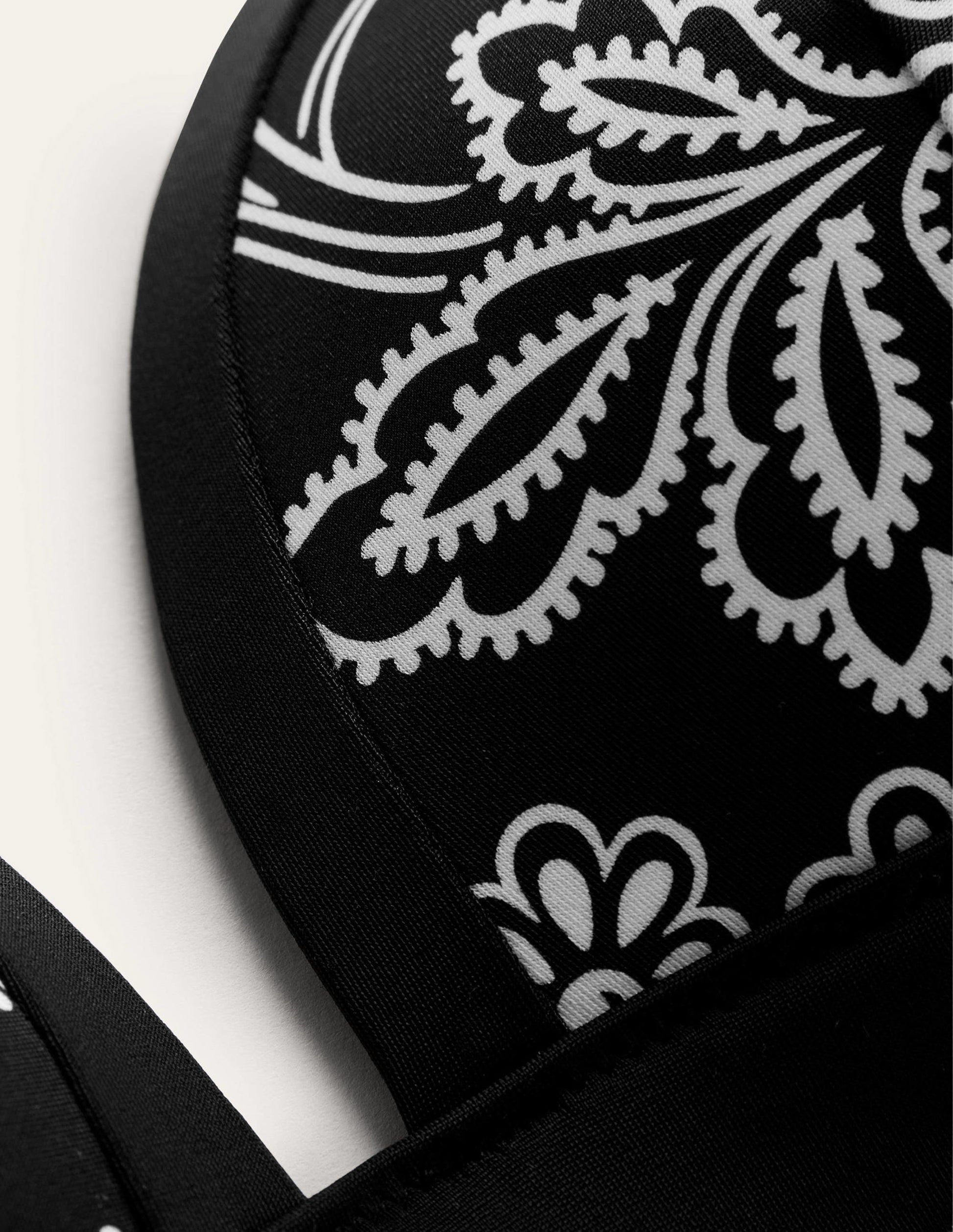 Bikinioberteil mit Einsätzen-Schwarz, Weiße Blumen-6