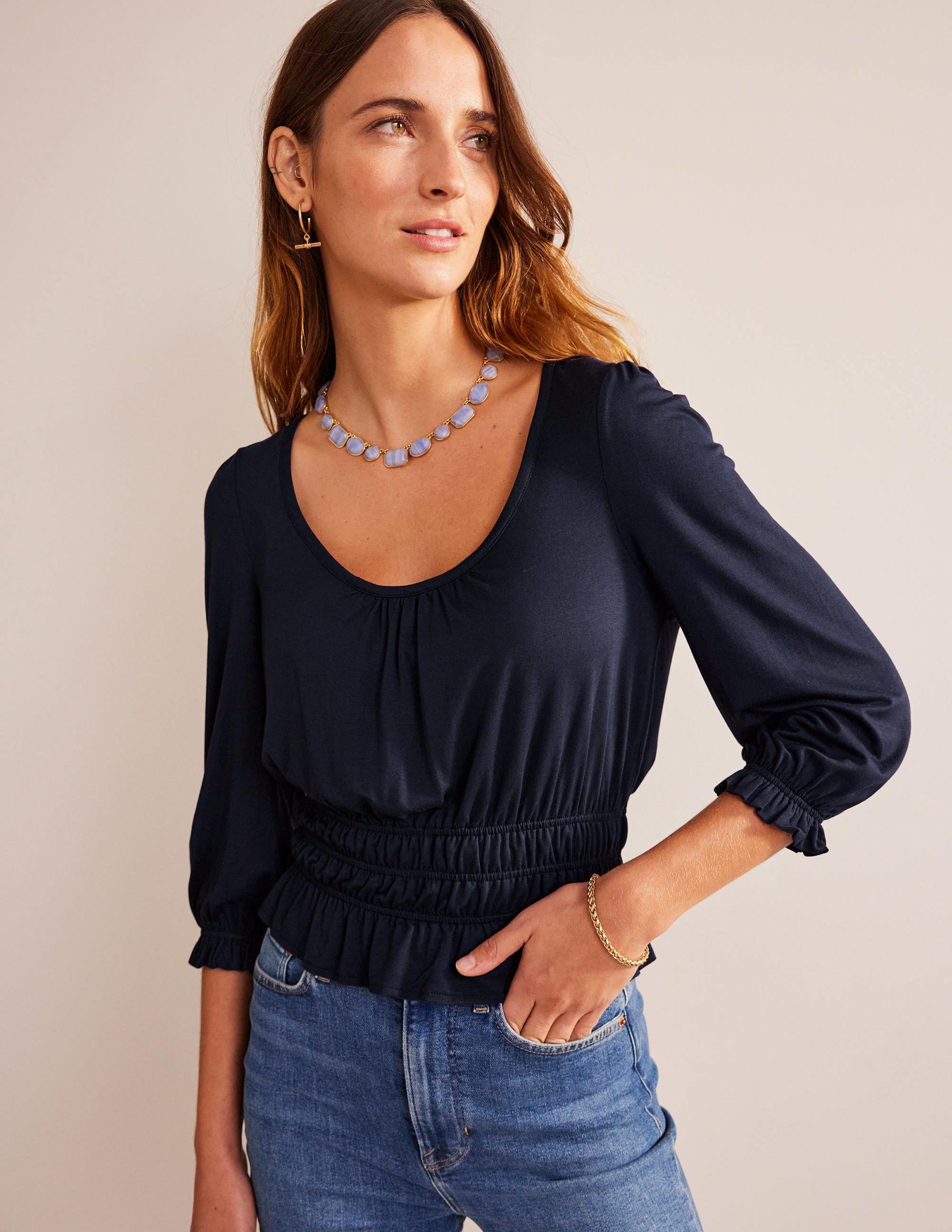 Gesmoktes Jersey-Oberteil mit Schößchen-Marineblau - Image 4