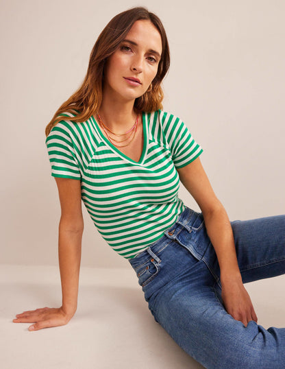 Ada Gestreiftes T-Shirt mit Rippstruktur-Wiesengrün, Naturweiß Gestreift-4