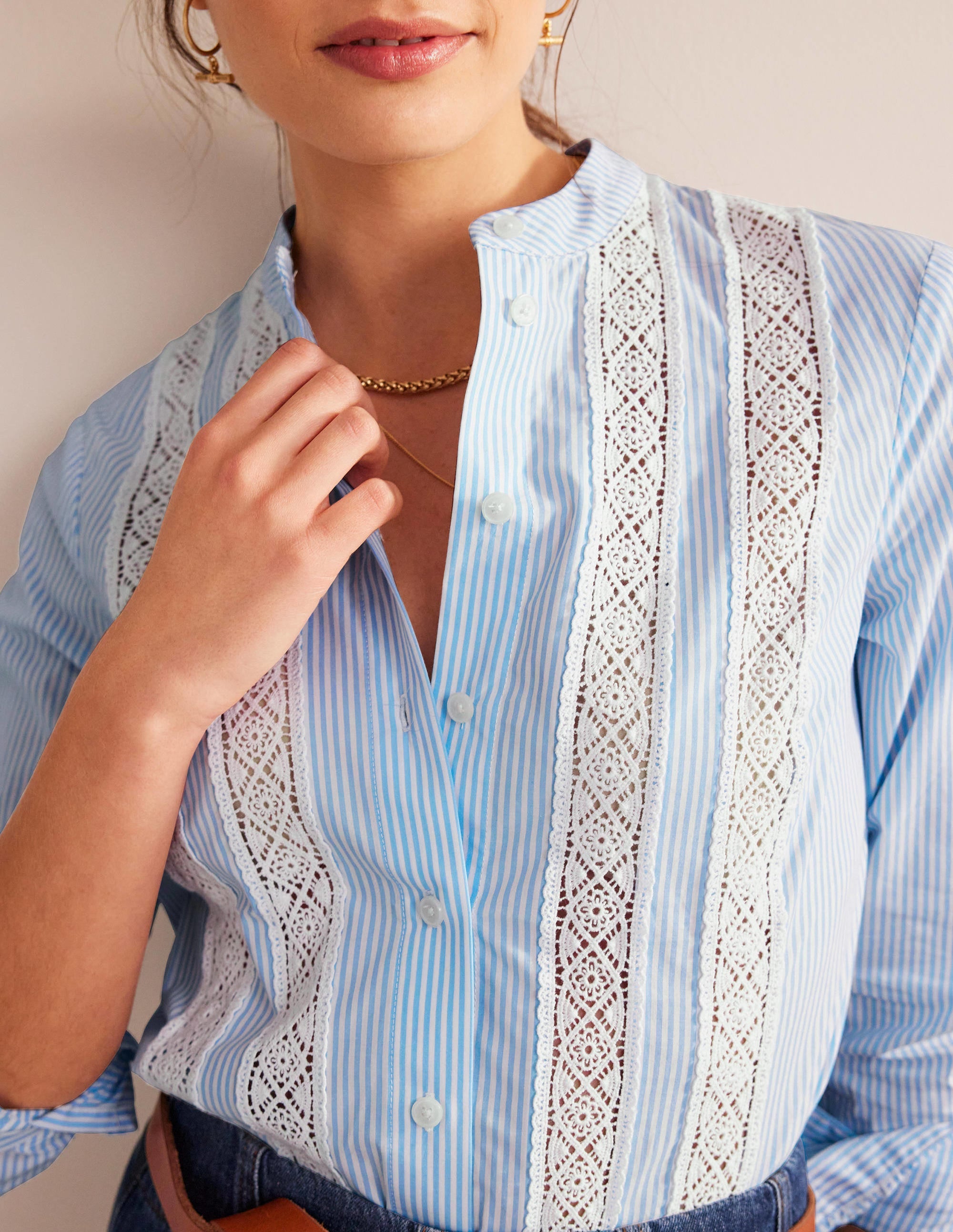 Chemise en popeline avec empiècement en dentelle-Coutil bleuet - Image 2