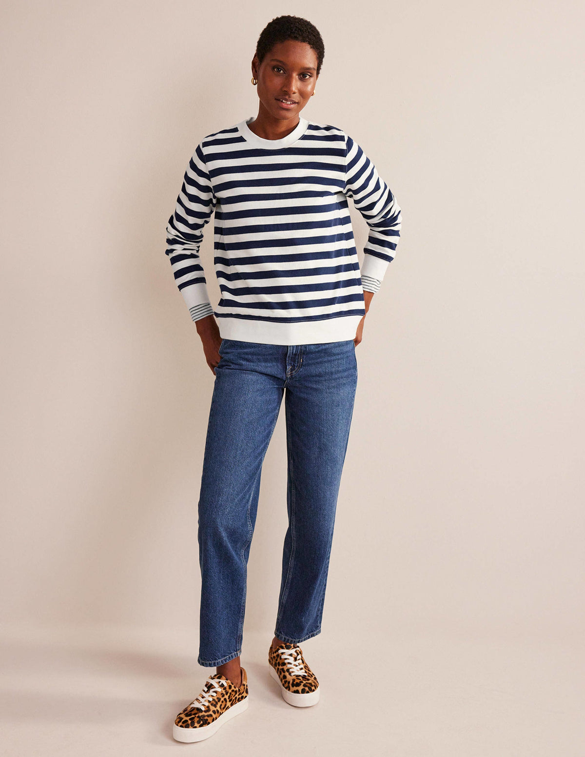 Kastenförmiges Sweatshirt aus tiefem Rippstrick-Französisches Marineblau/Naturweiß Gestreift - Image 5