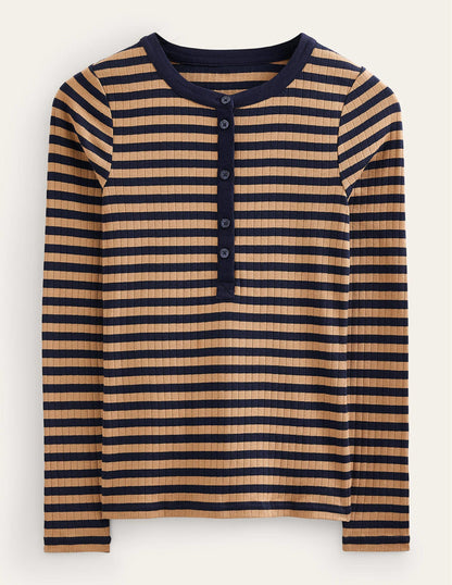 Anna Henley-T-Shirt aus Rippstrick-Marineblau, Kamel-5