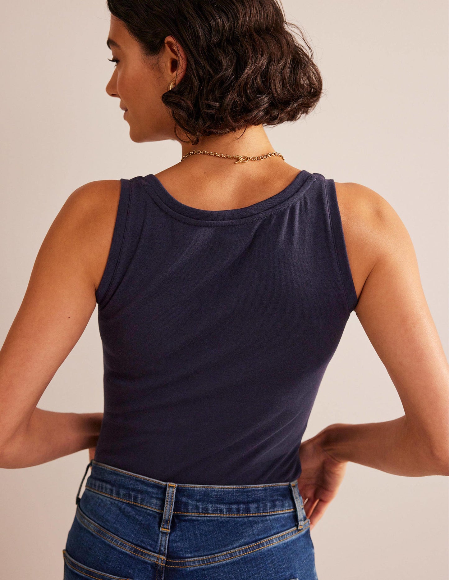 Essential Scoop-Neck Vest-Navy