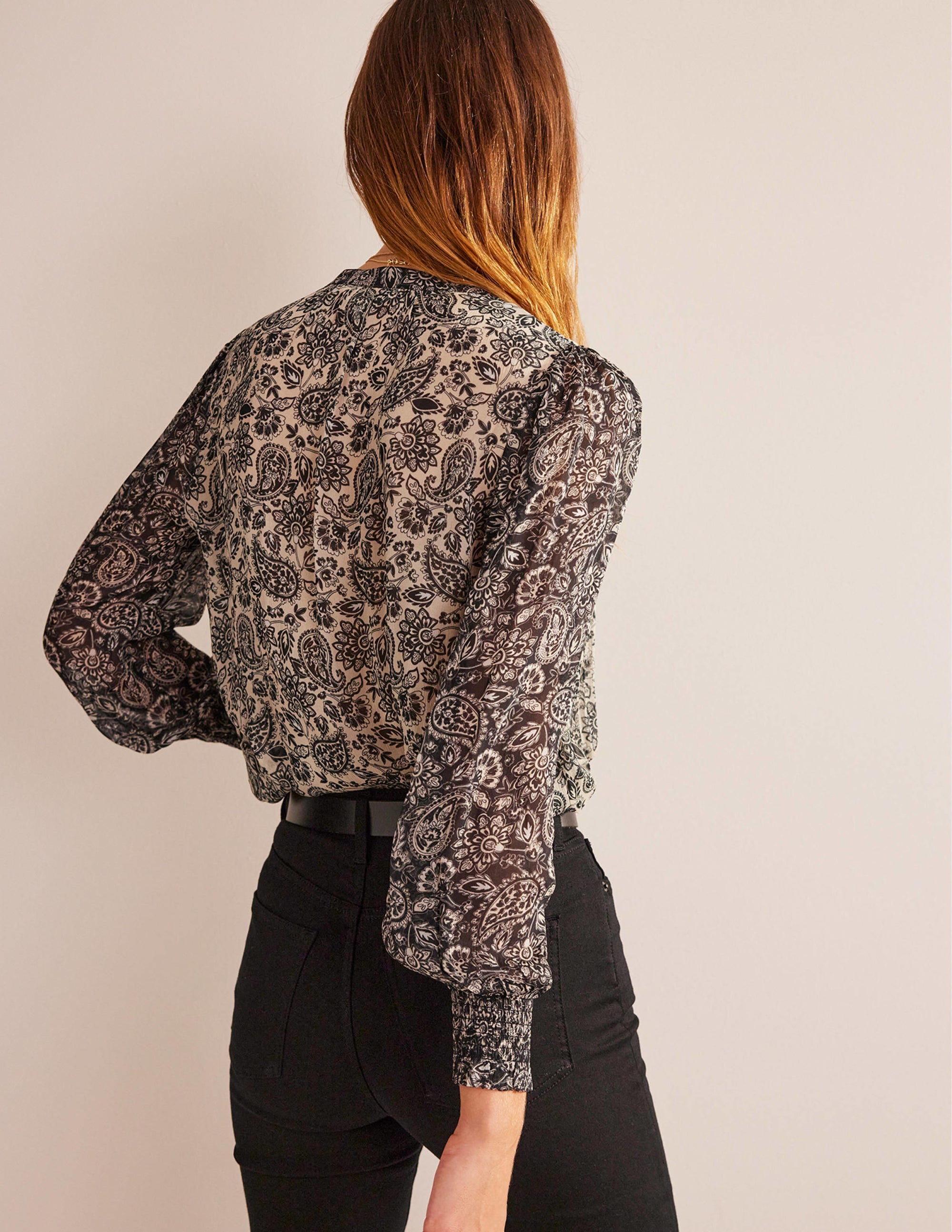 Blouse Isla recyclée à nervures-Noir, motif cachemire - Image 3