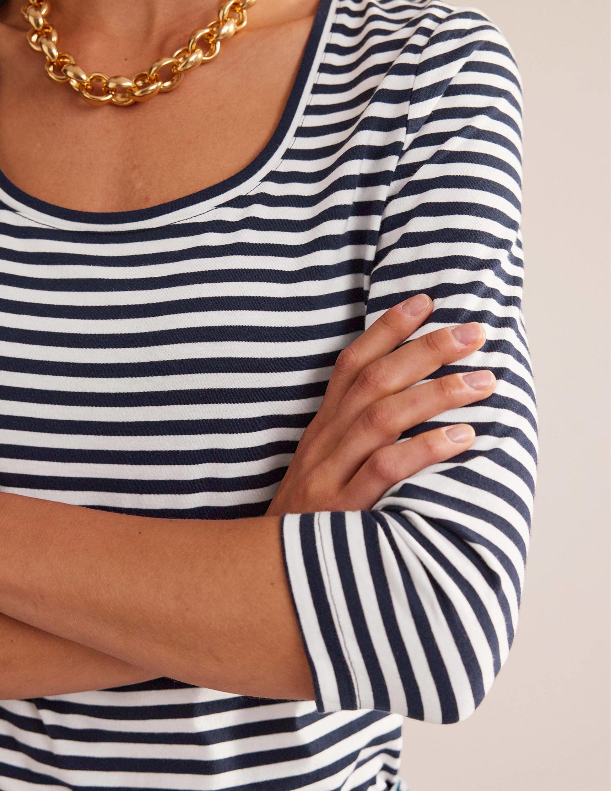 ¾-langes Oberteil mit tiefem Rundhalsausschnitt-Naturweiß/Marineblau-2