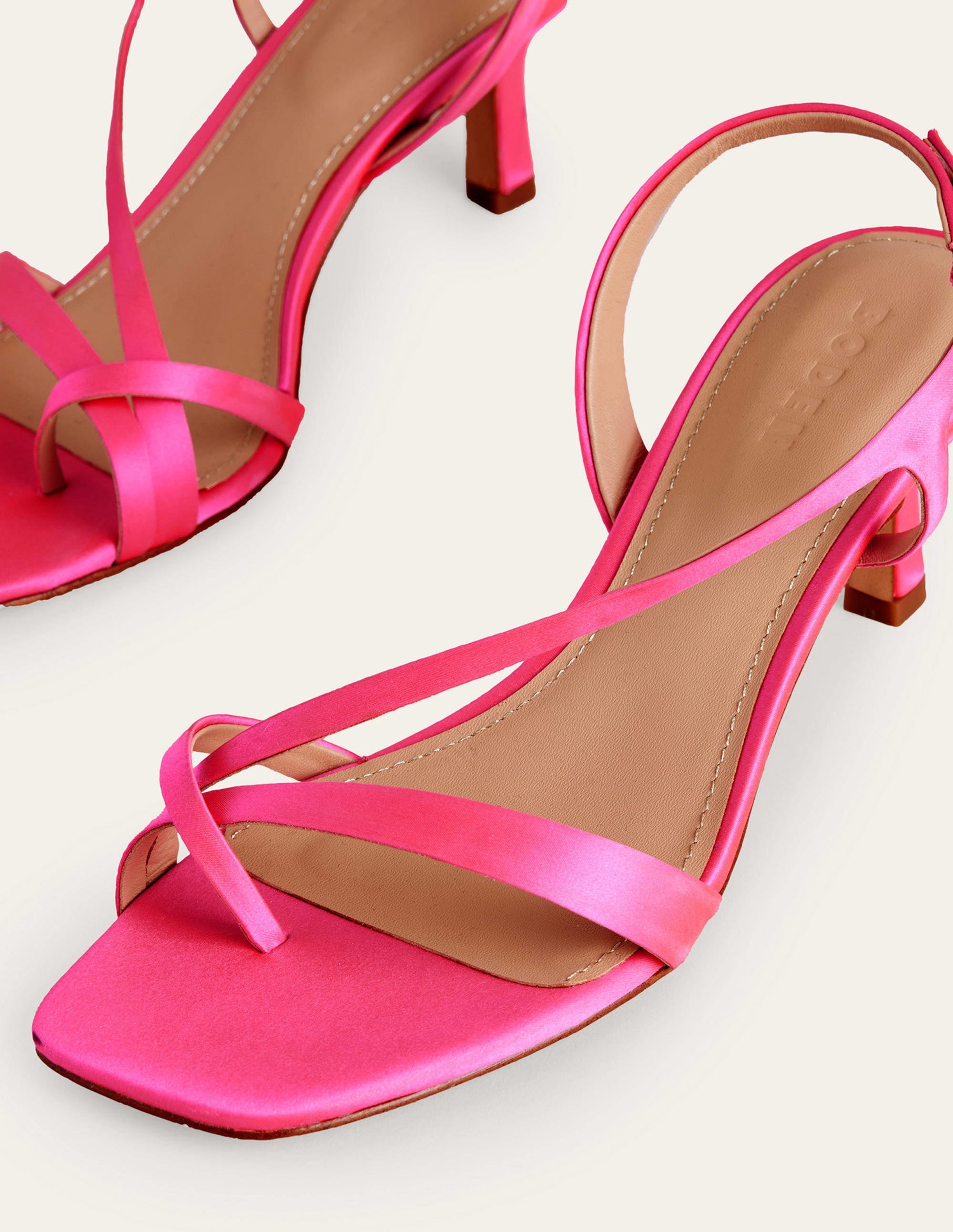 Satin-Sandalen mit niedrigem Absatz-Festivalrosa - Image 4