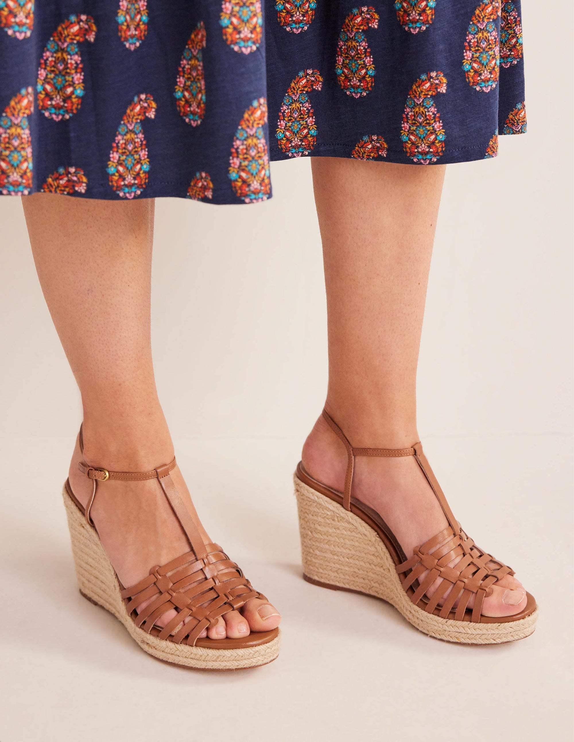 Riemchen-Espadrilles mit Keilabsatz-Hellbraun - Image 2