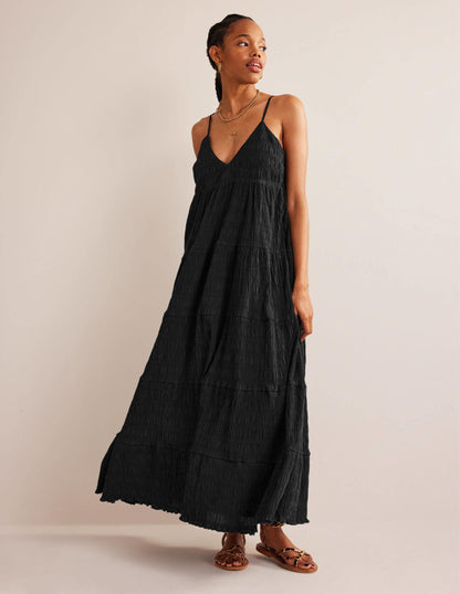 Gestuftes Maxi-Trägerkleid-Schwarz