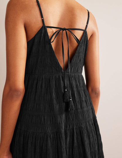 Gestuftes Maxi-Trägerkleid-Schwarz
