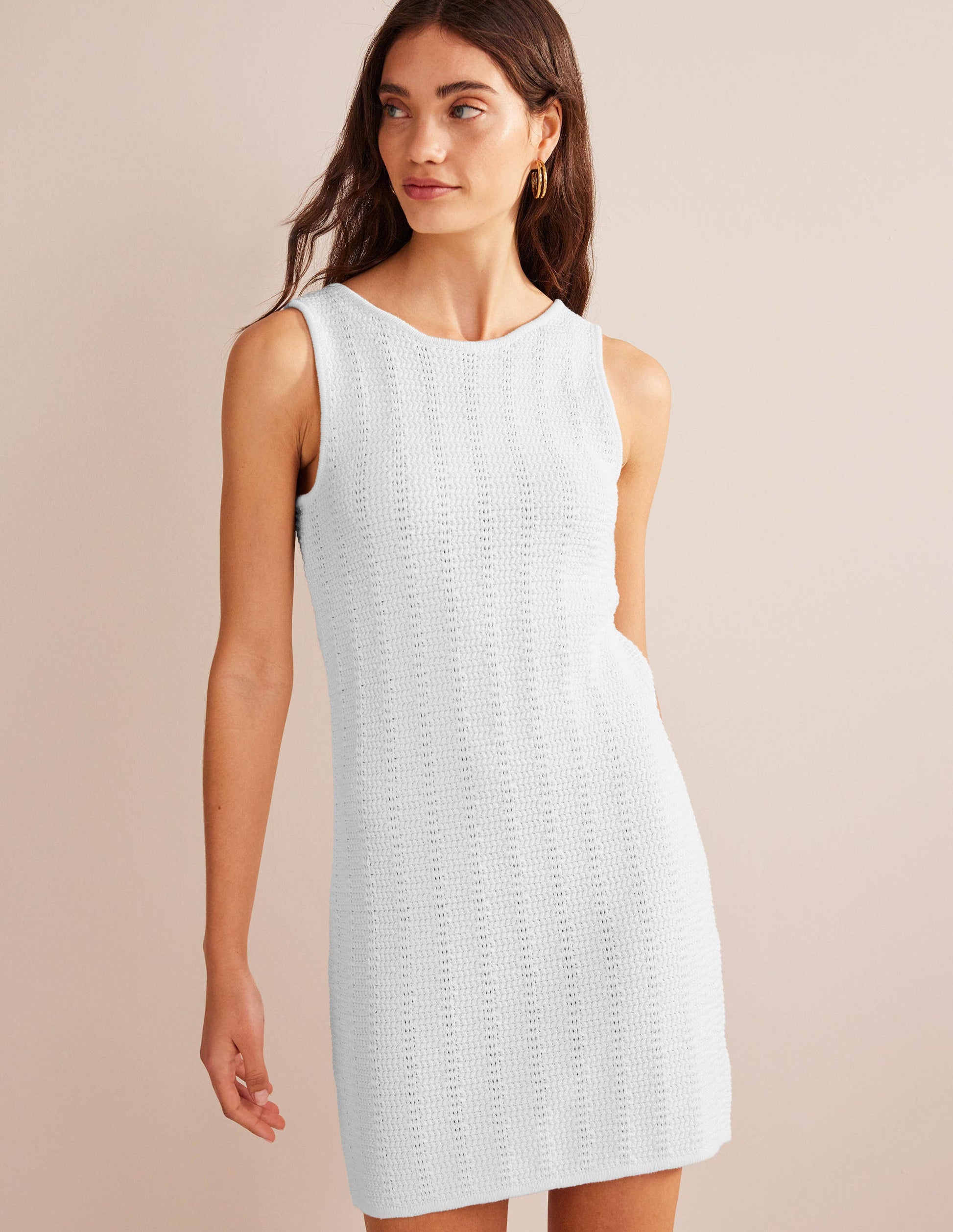 Mini-robe en maille échancrée dans le dos-Blanc-4