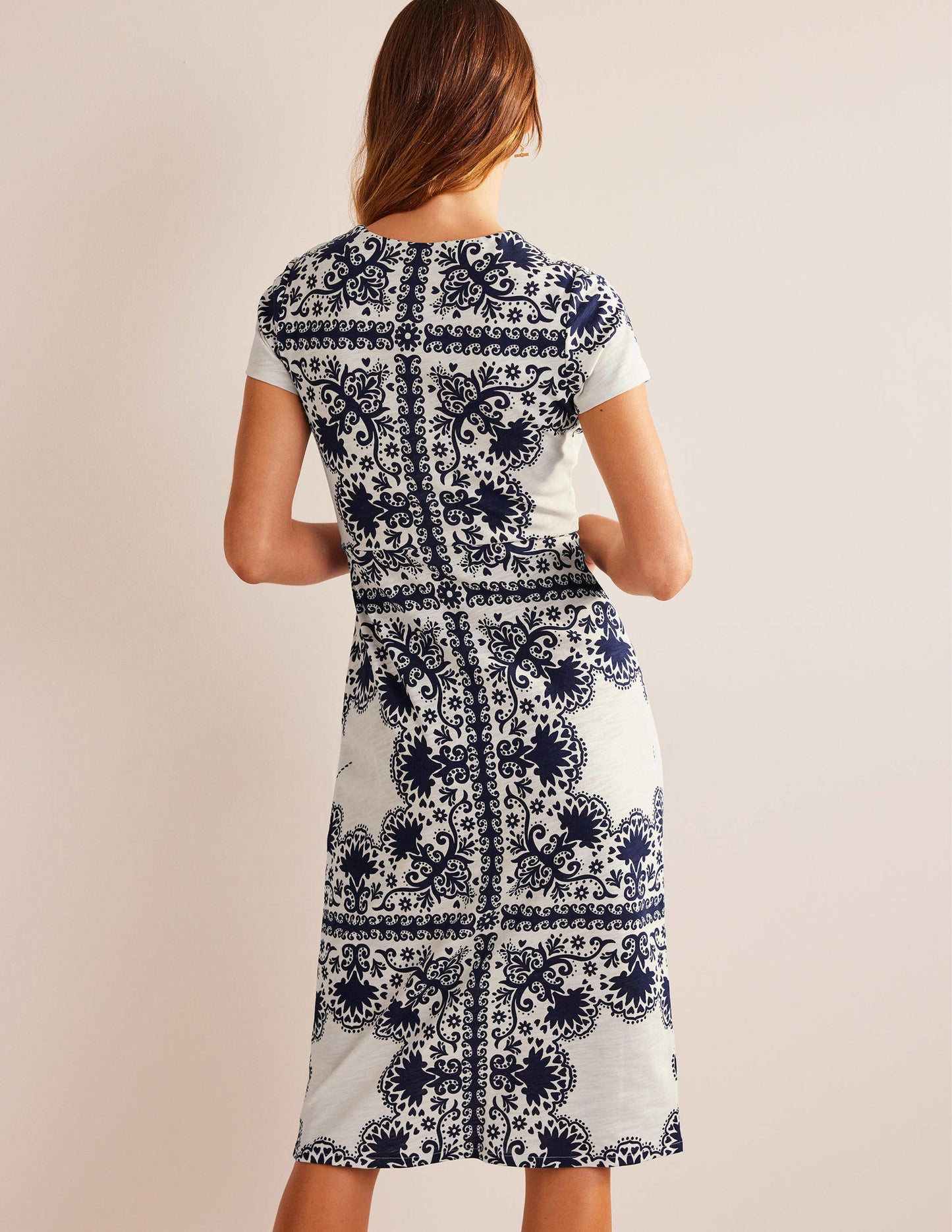 Jersey-Midikleid mit Stoffbahnen-Marineblau, Blumenmuster