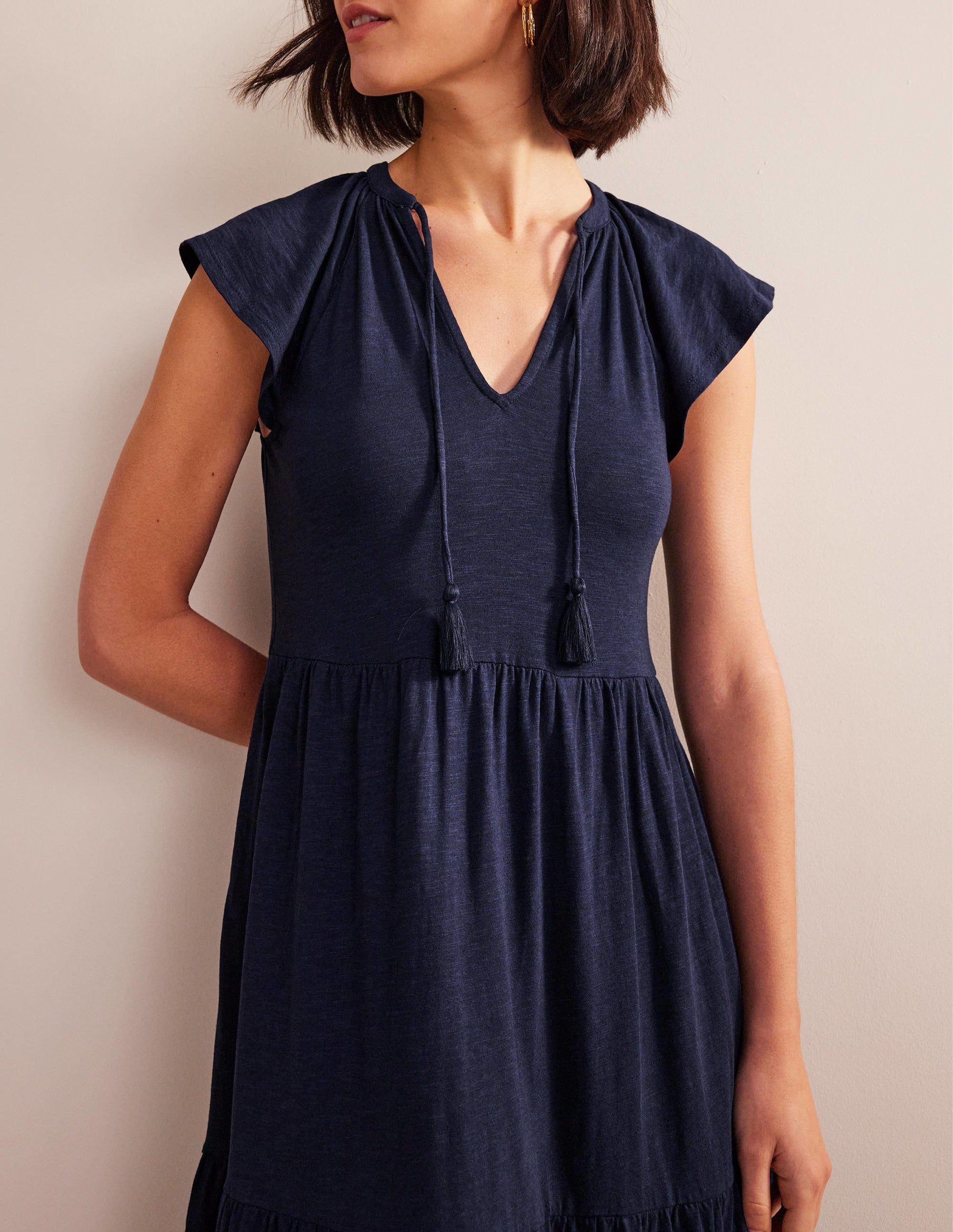 Gestuftes Jersey-Midikleid-Marineblau-2