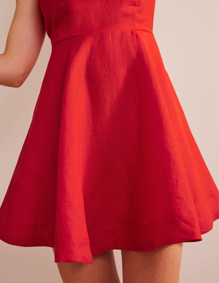 Ausgestelltes Minikleid aus Leinen-Zinnoberrot