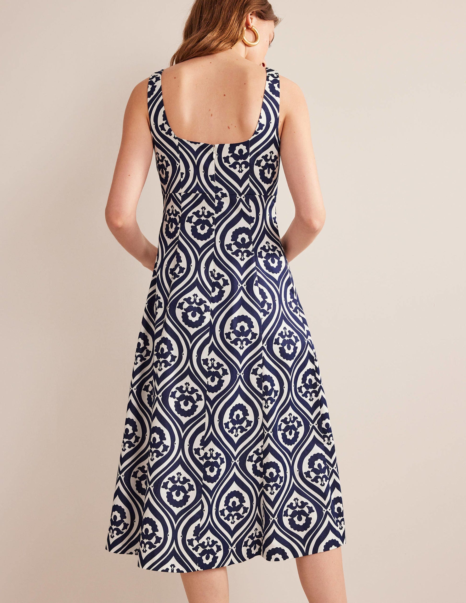 Midikleid mit U-Boot-Ausschnitt-Marineblau, Geometrisches Kaskadenmuster-3
