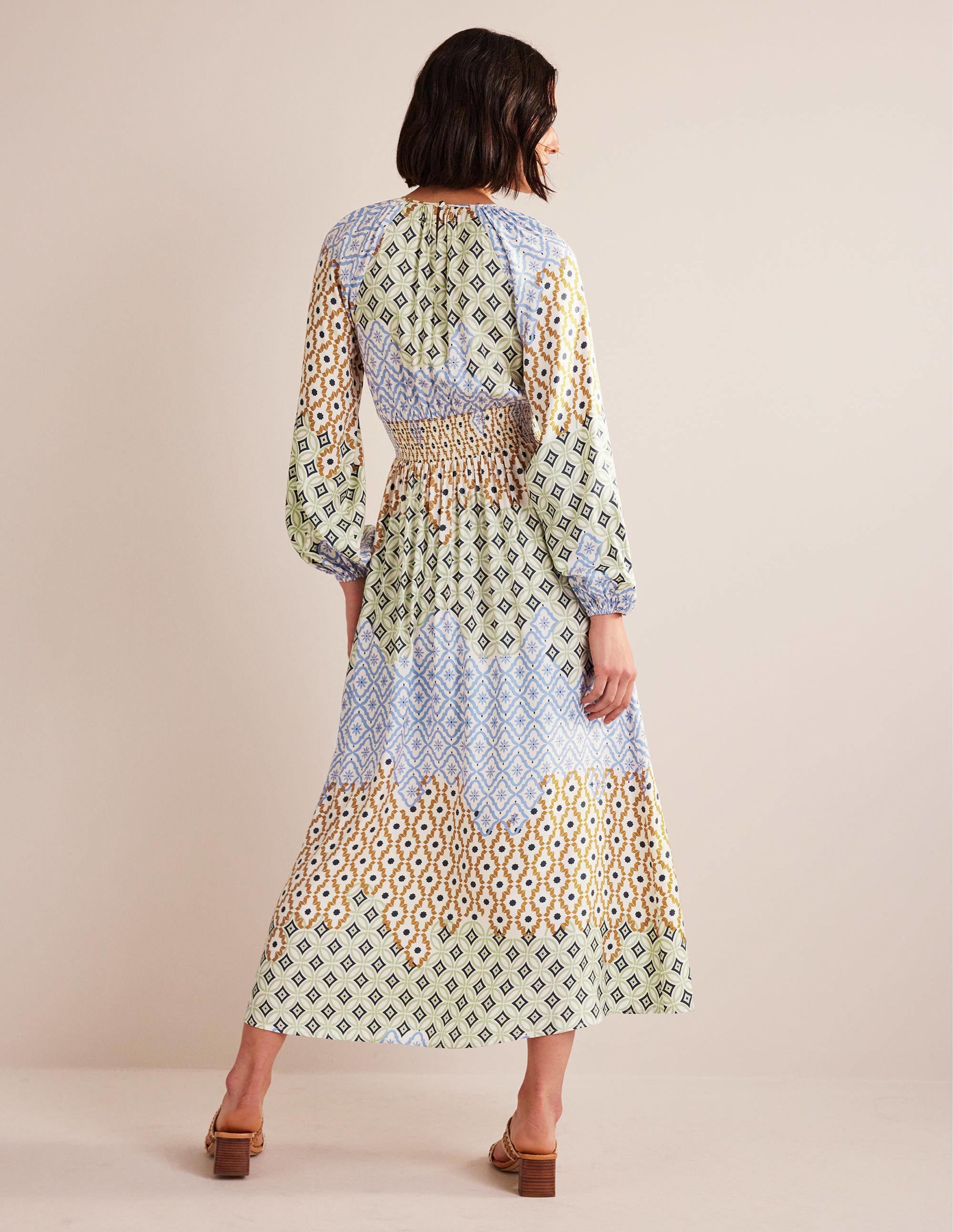 Robe longue à manches raglan et taille smockée-Multi, motif Geo Trance - Image 3