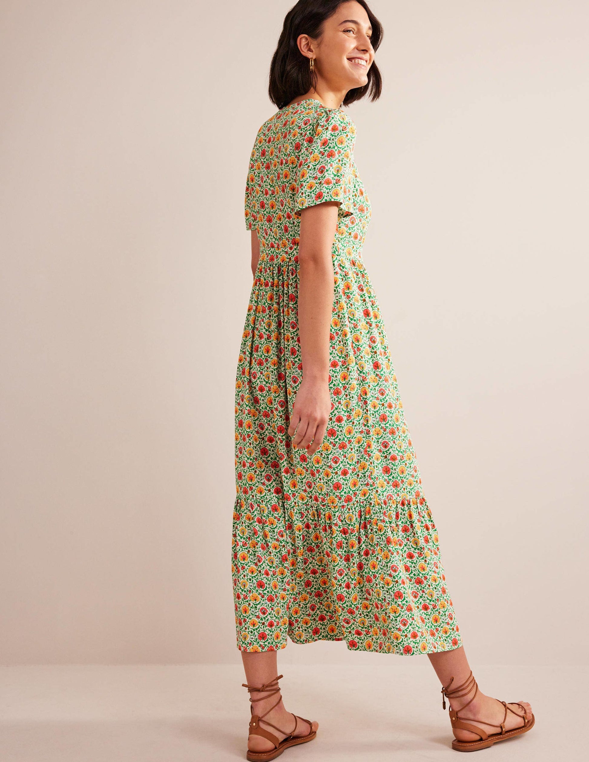 Gestuftes Maxikleid mit V-Ausschnitt-Grün, Zauberhafte Blüten-3