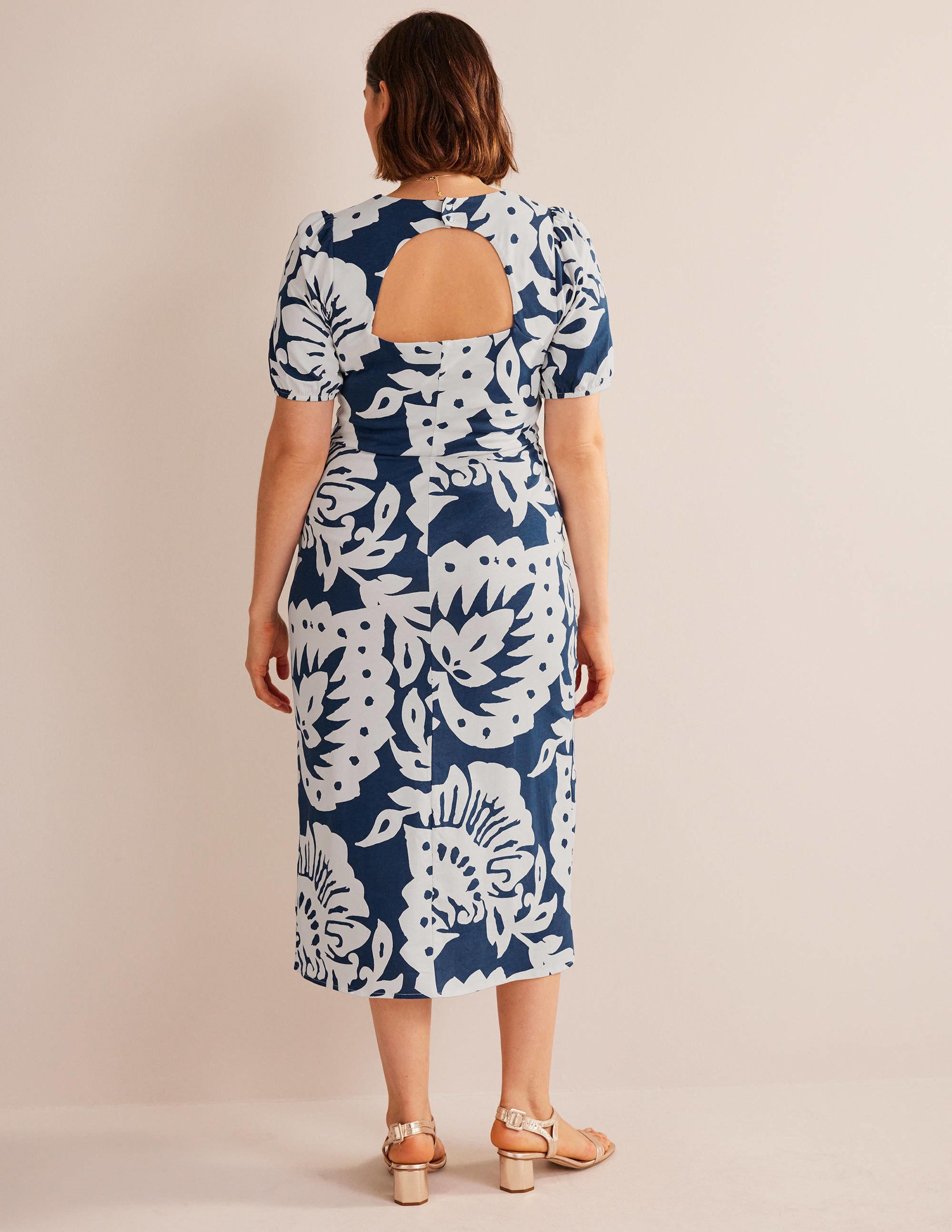 Jersey-Midikleid mit Rückendetail-Saphirblau, Eichenblattmuster - Image 6