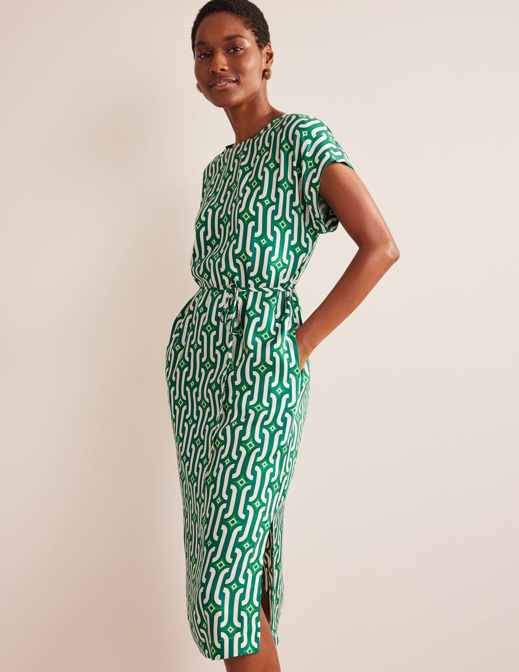 Midi-Säulenkleid mit kurzen Ärmeln-Helles Smaragdgrün, Geometrisches Muster - Image 1