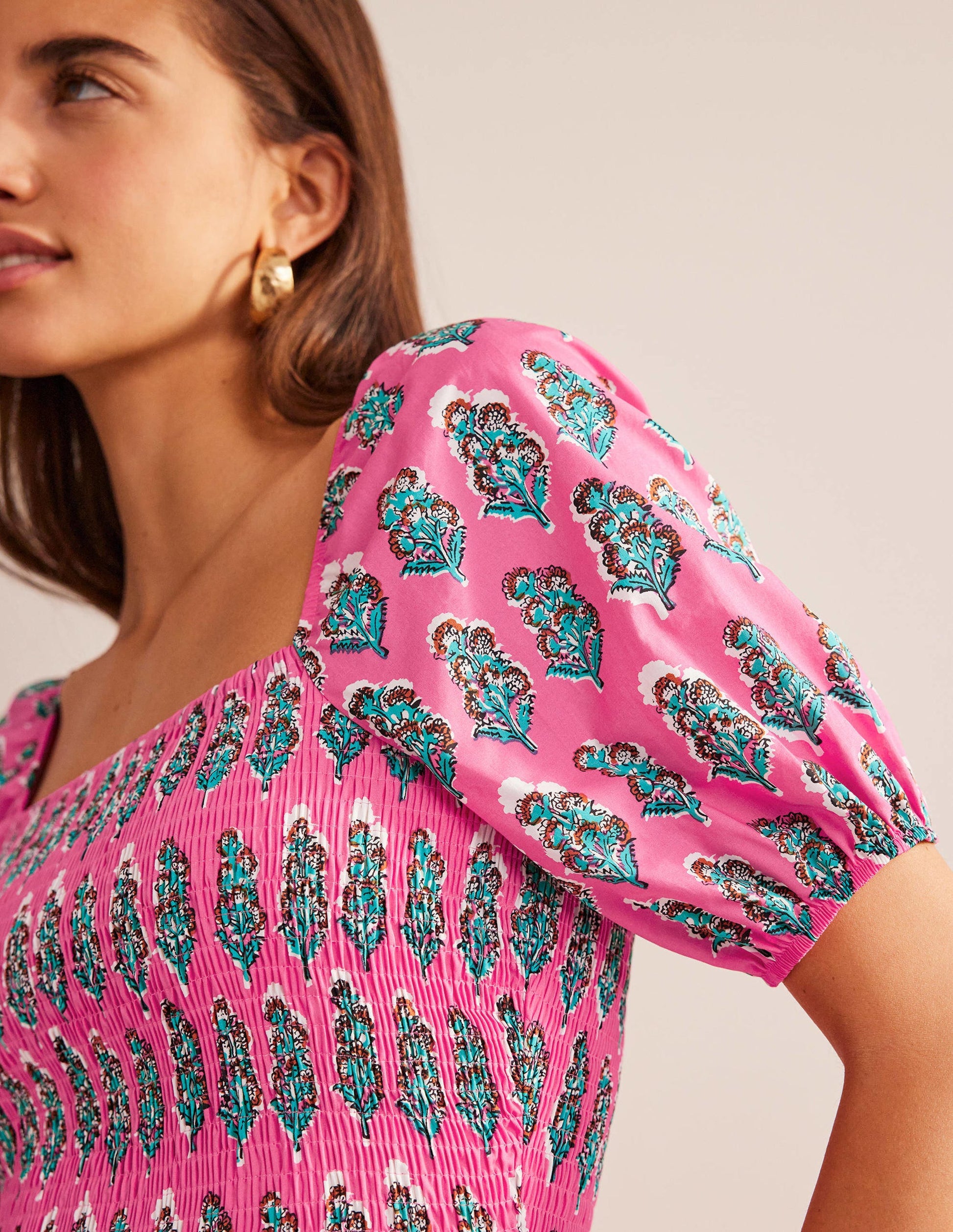 Maxikleid mit gesmoktem Oberteil-Festivalrosa, Kunstvolle Blumen-3
