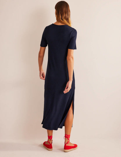 Geripptes Midi-T-Shirt-Kleid aus Jersey-Marineblau