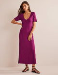 Geripptes Midi-T-Shirt-Kleid aus Jersey-Strahlendes Beerenrot
