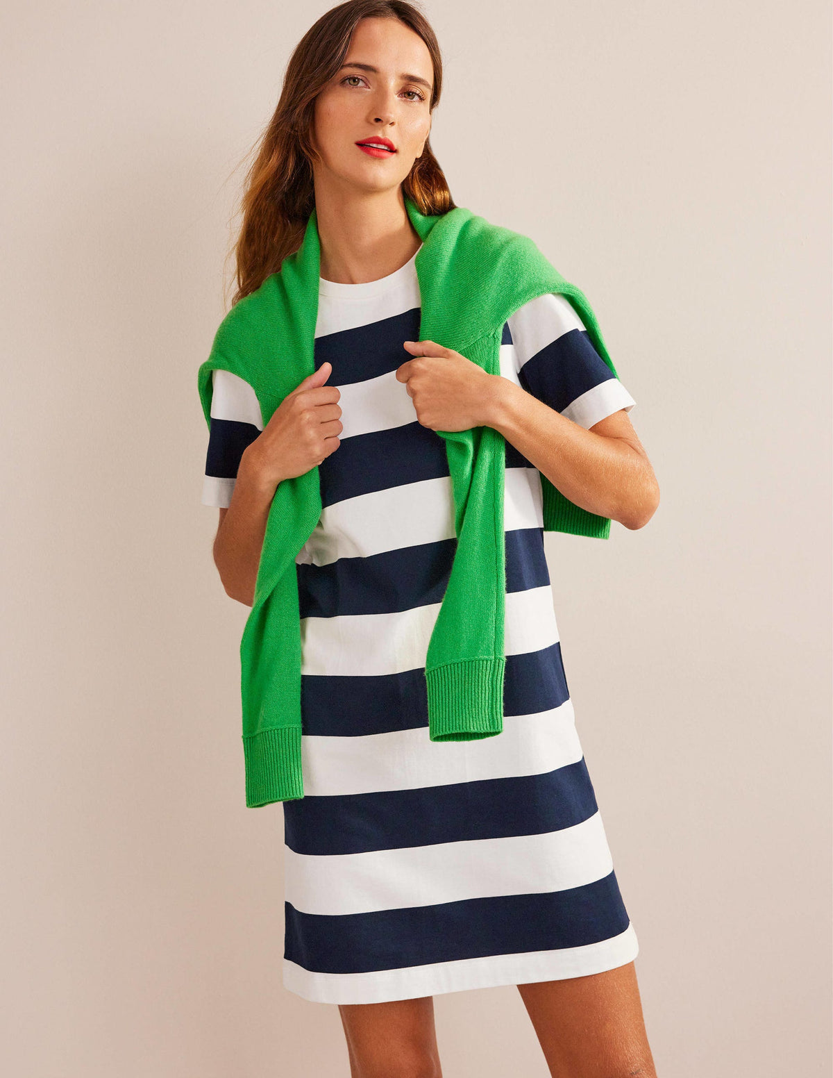 T-Shirt-Minikleid mit Rundhalsausschnitt-Naturweiß/Marineblau, Gestreift - Image 1