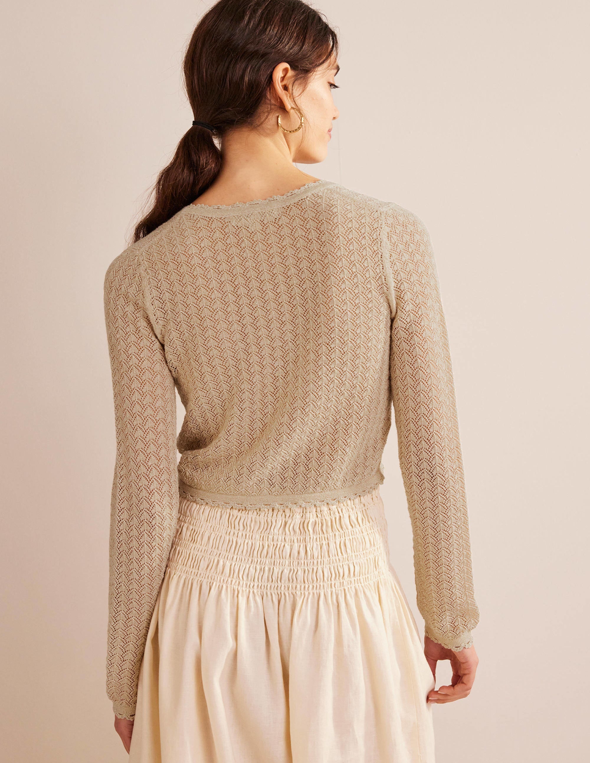 Kurzer Pointelle-Cardigan mit Goldgarn-Gold, Glitzer - Image 3