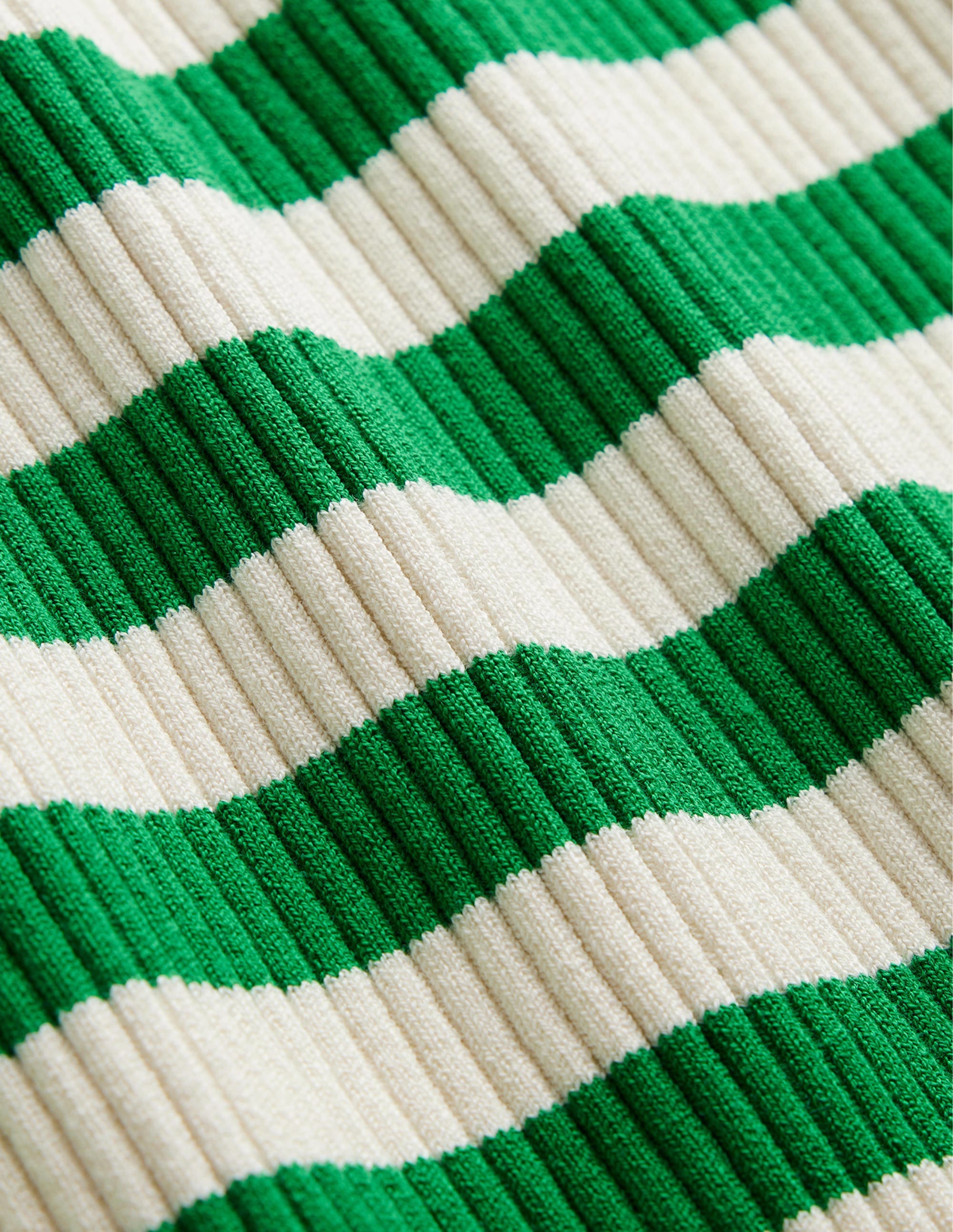 Schulterfreies Rippstrickoberteil-Sattes Smaragdgrün/Naturweiß, Gestreift - Image 8