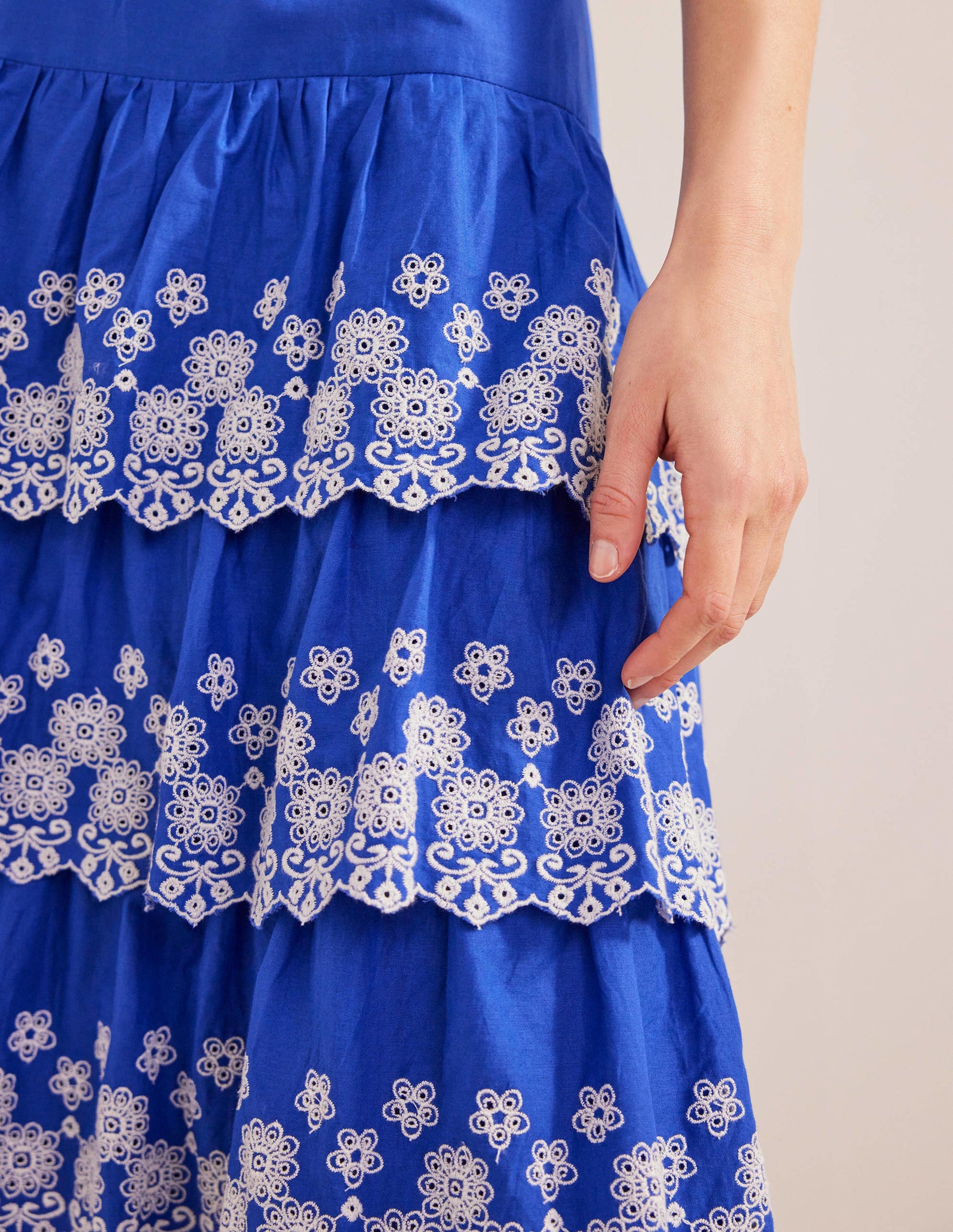 Jupe volantée avec broderie anglaise-Bleu des îles-2