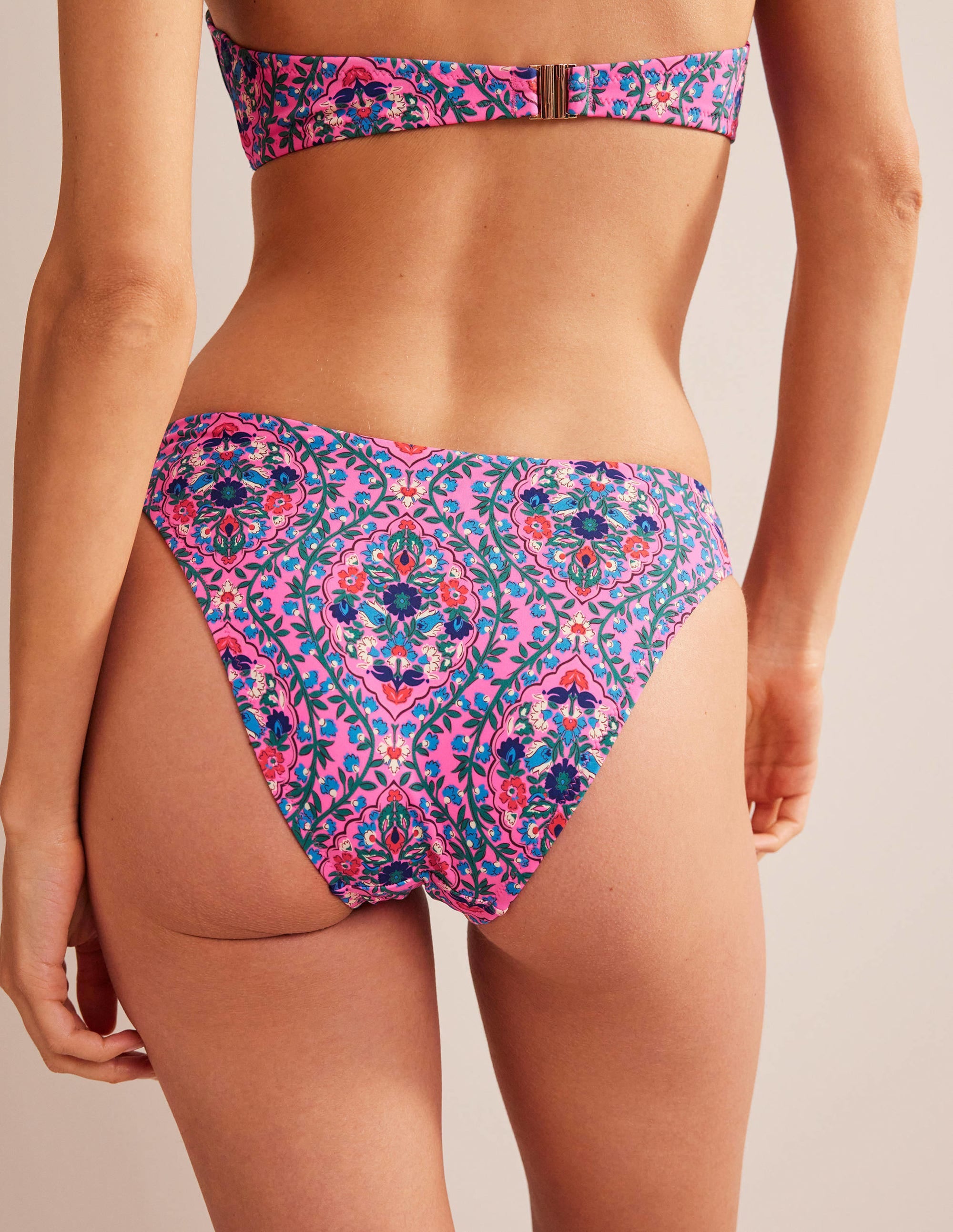 Bikinihose mit geschwungenem Taillenbund-Festivalrosa, Weinterrasse - Image 3