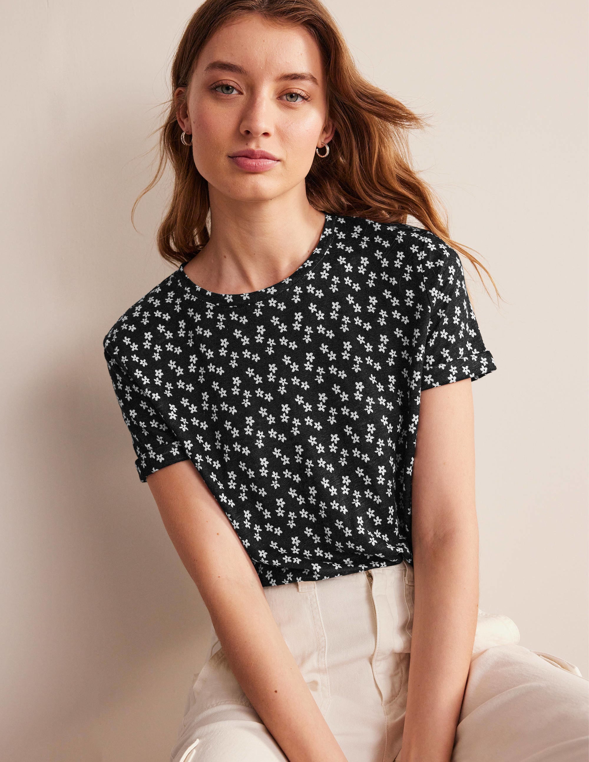 T-shirt imprimé en lin-Noir, motif Spaced Ditsy - Image 1