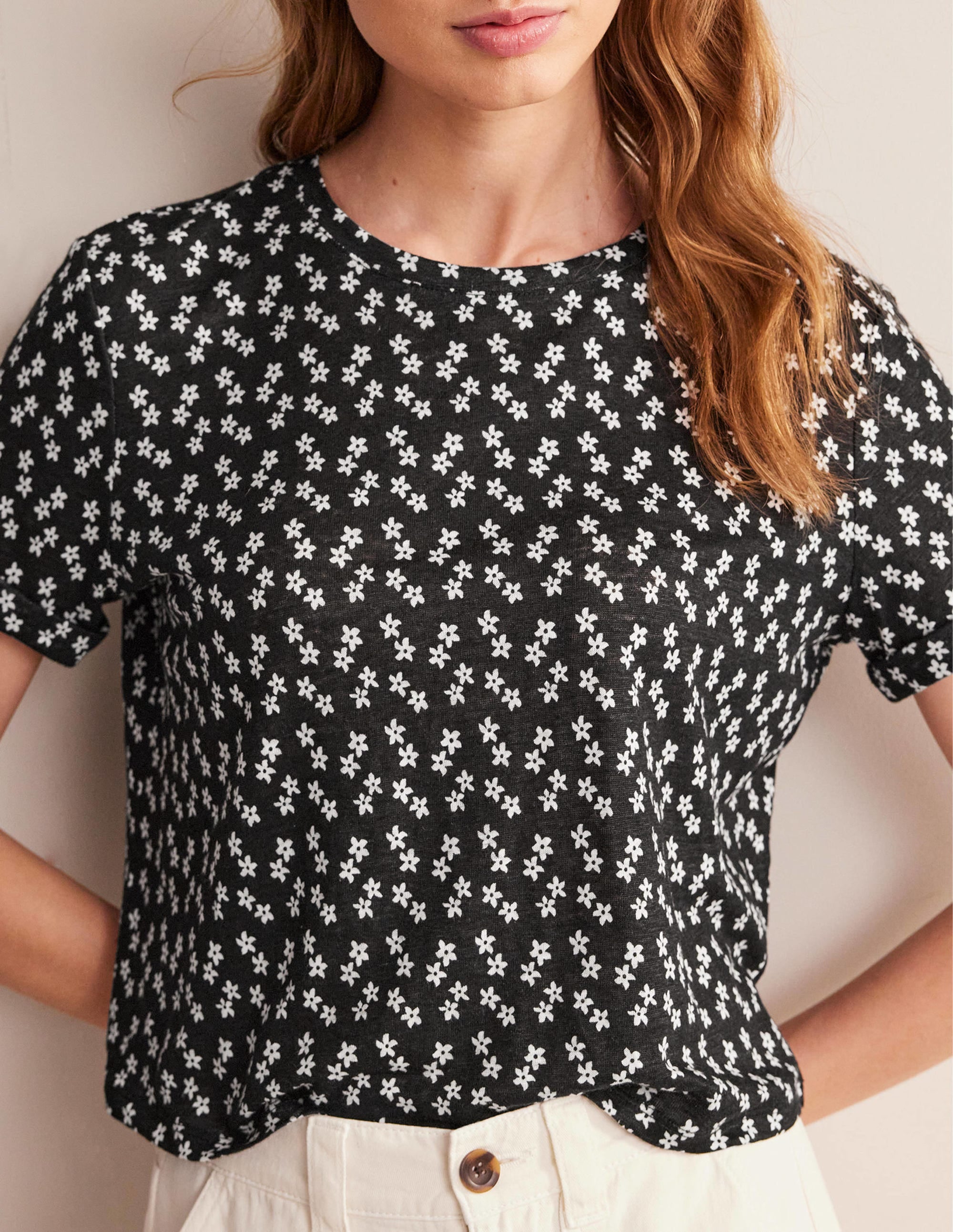T-shirt imprimé en lin-Noir, motif Spaced Ditsy - Image 2