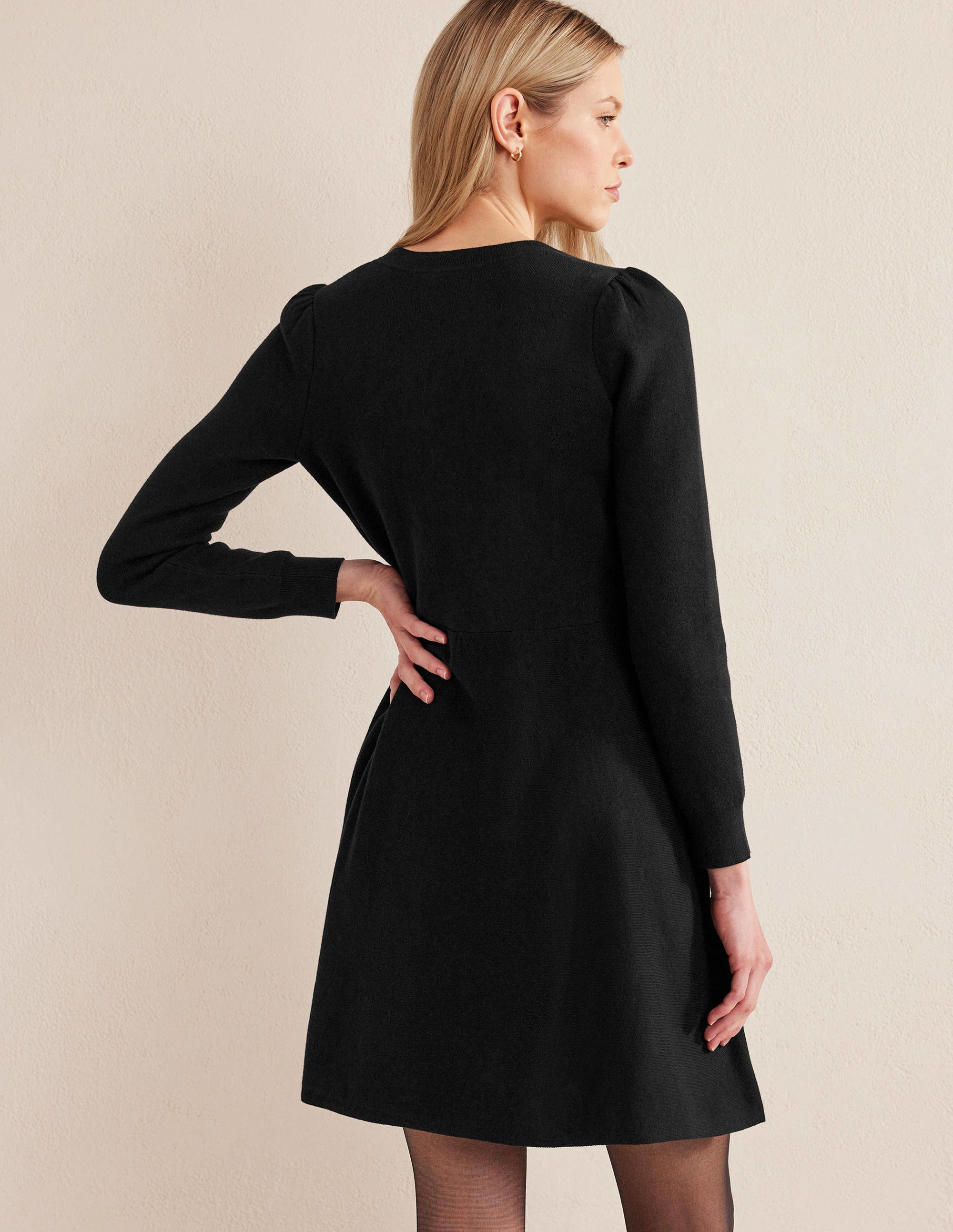 Relaxed Knitted Mini Dress-Black - Image 3