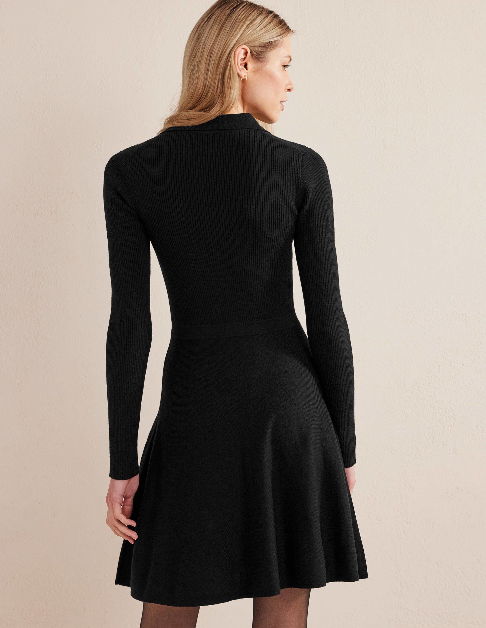 Mini-Strickkleid mit Rippdetails-Schwarz-3