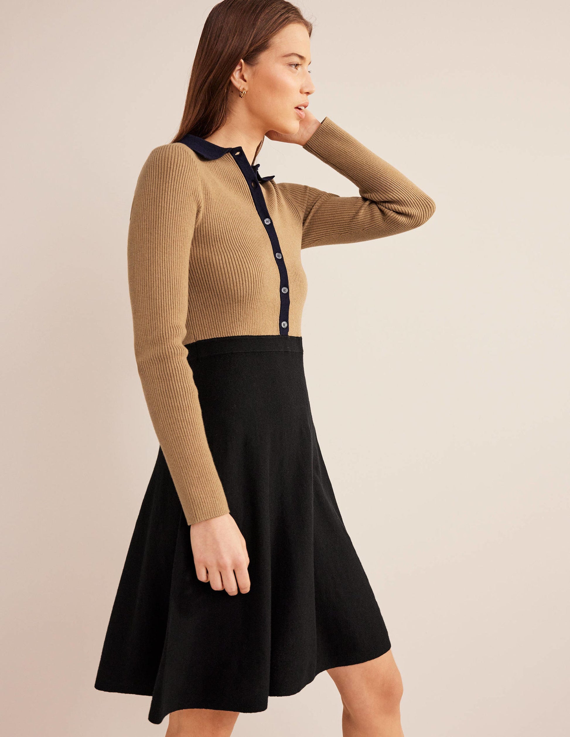 Mini-Strickkleid mit Rippdetails-Schwarz/Kamelbraun, Blockfarben-1