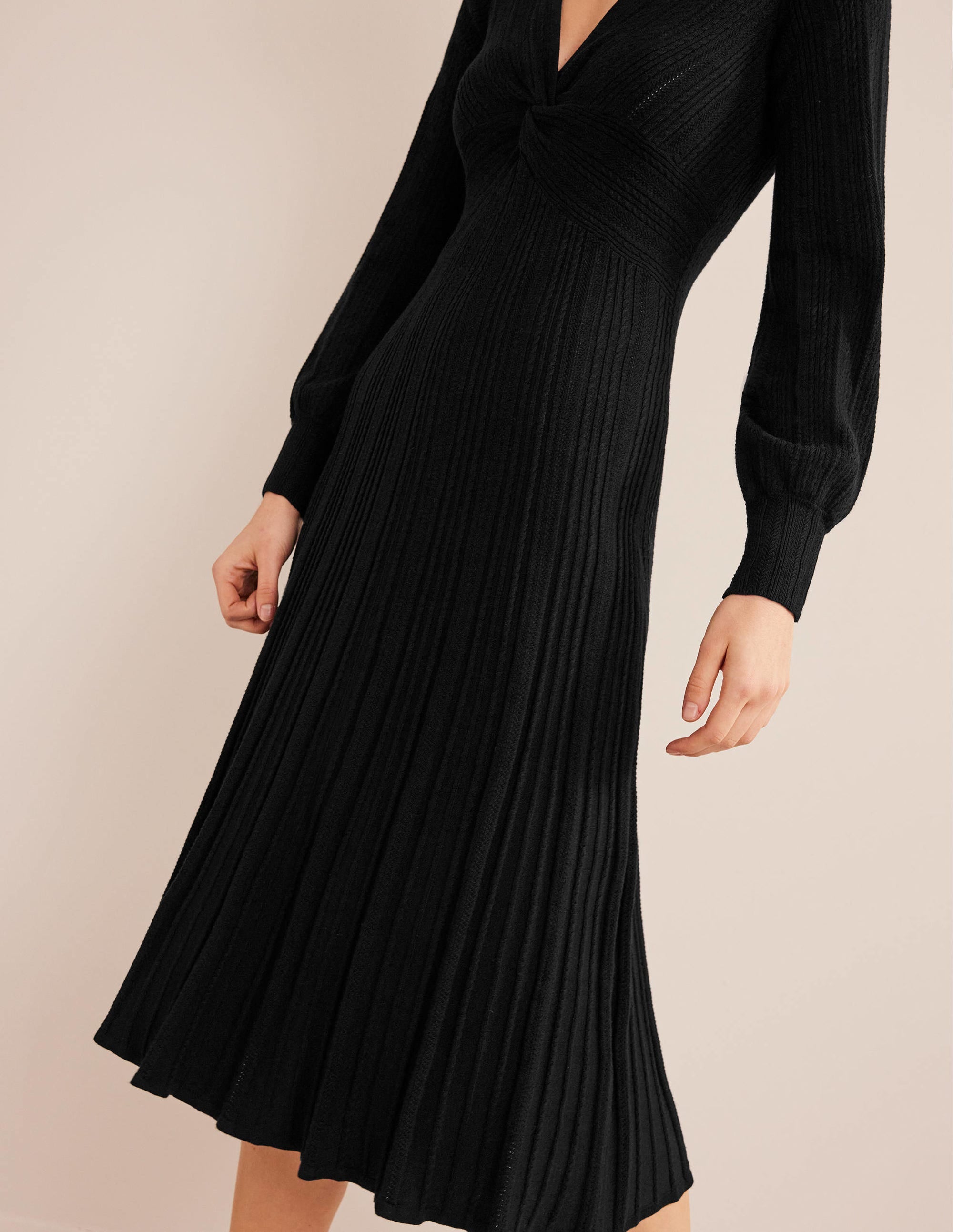 Robe midi torsadée sur le devant en maille-Noir - Image 4