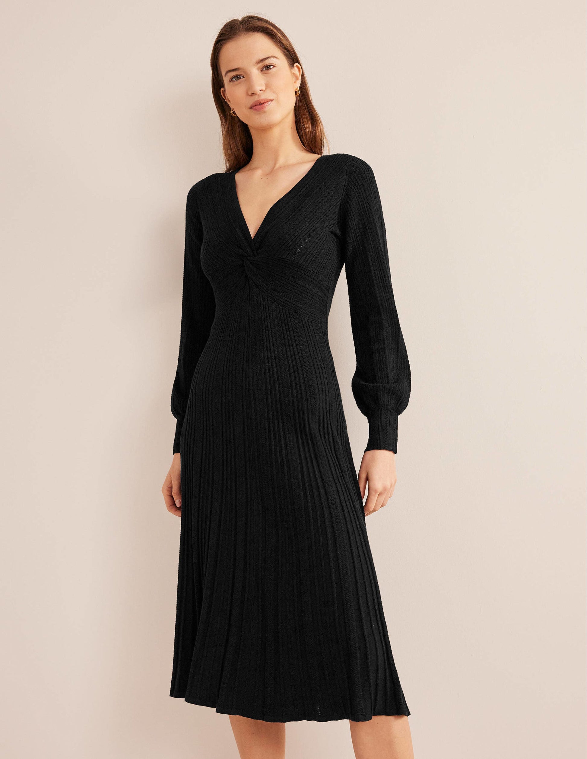 Robe midi torsadée sur le devant en maille-Noir-5
