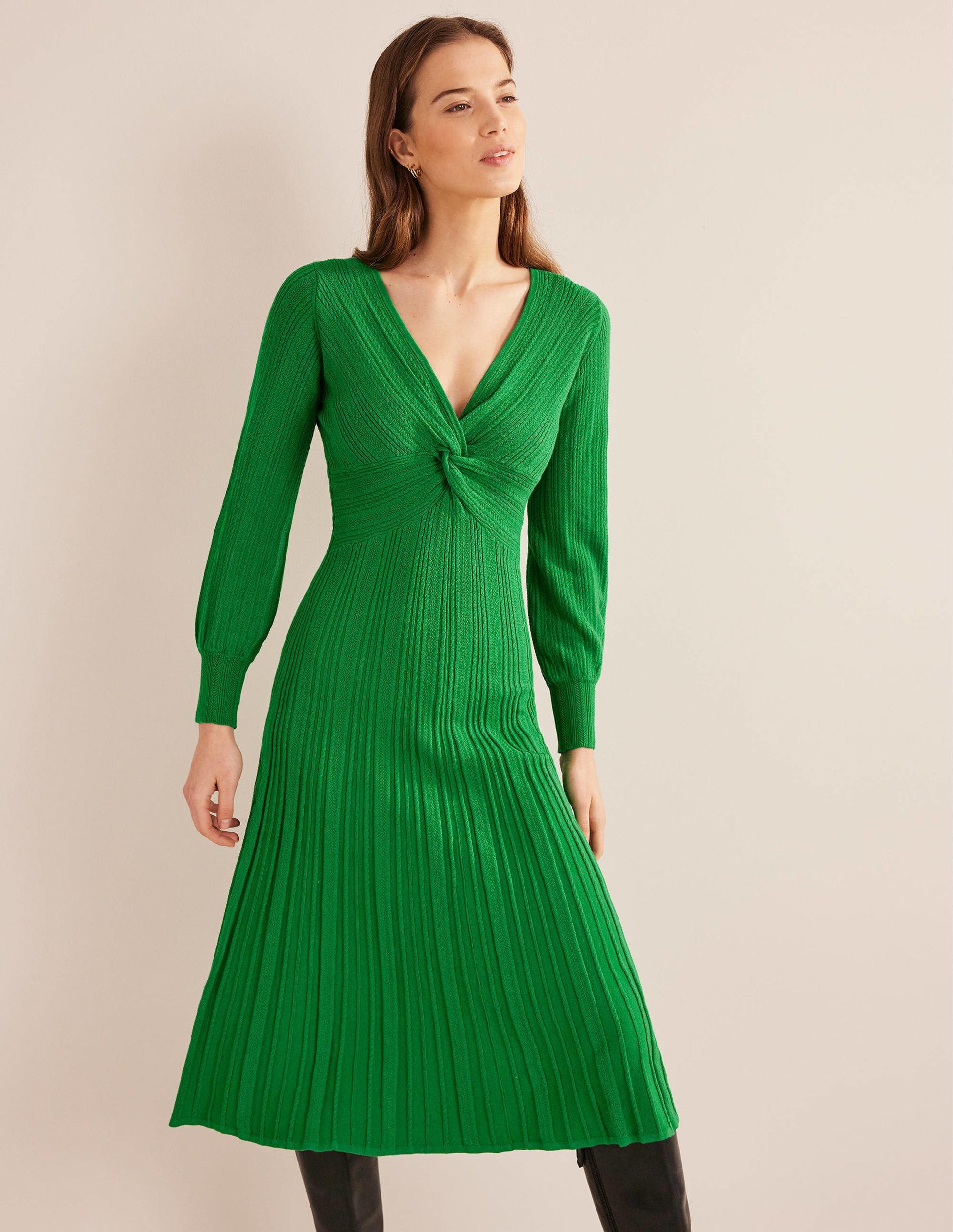Robe midi torsadée sur le devant en maille-Vert des Highlands-4
