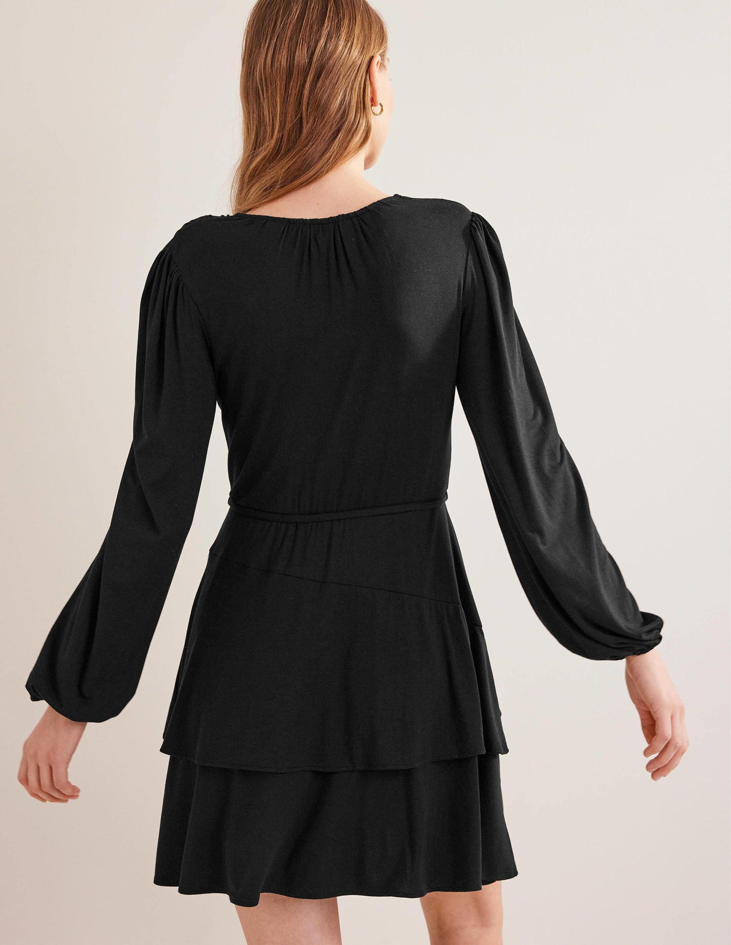 Mini-robe en jersey à volants-Noir