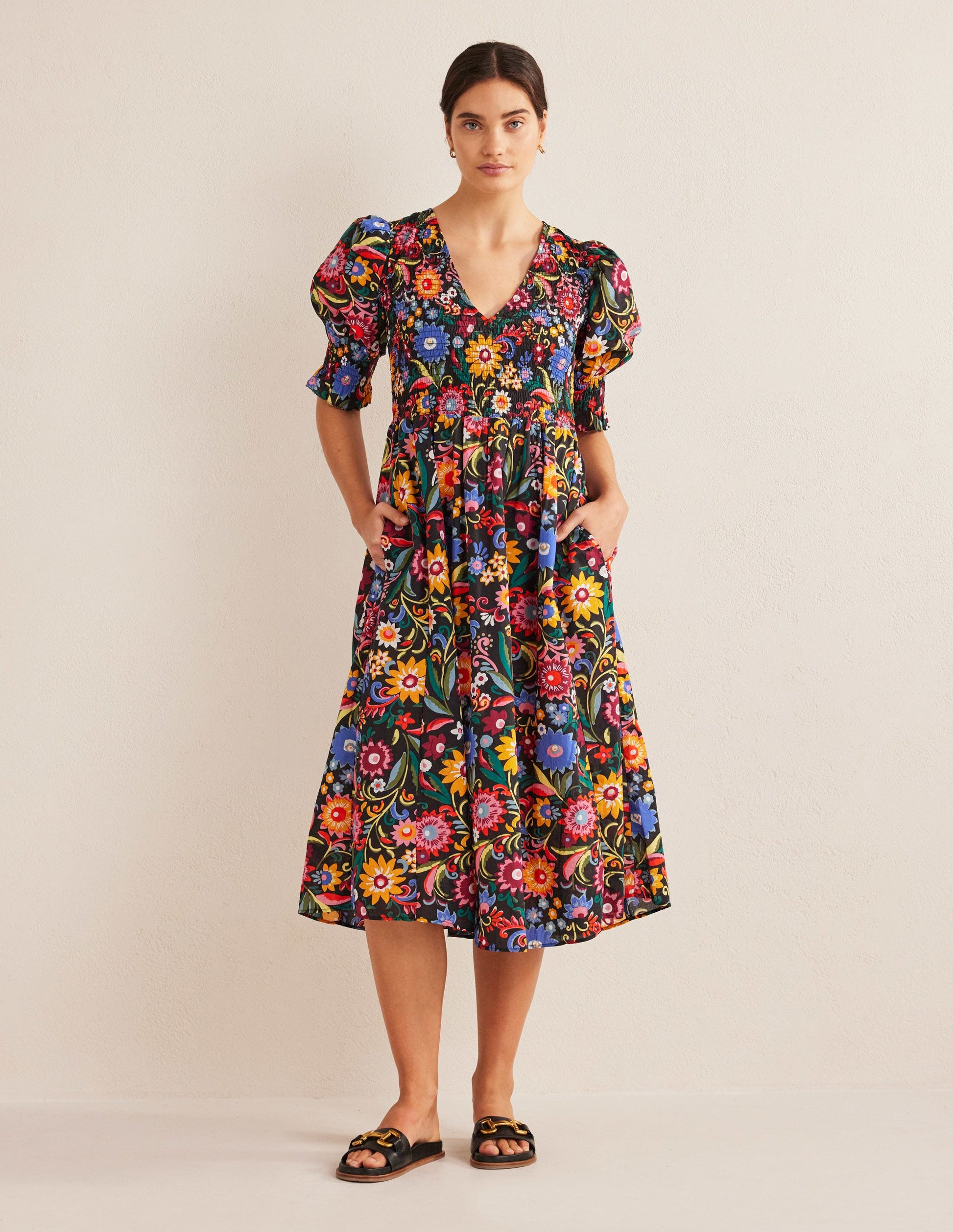 Midikleid mit gesmoktem Oberteil-Schwarz, Knallige Gardenie-1