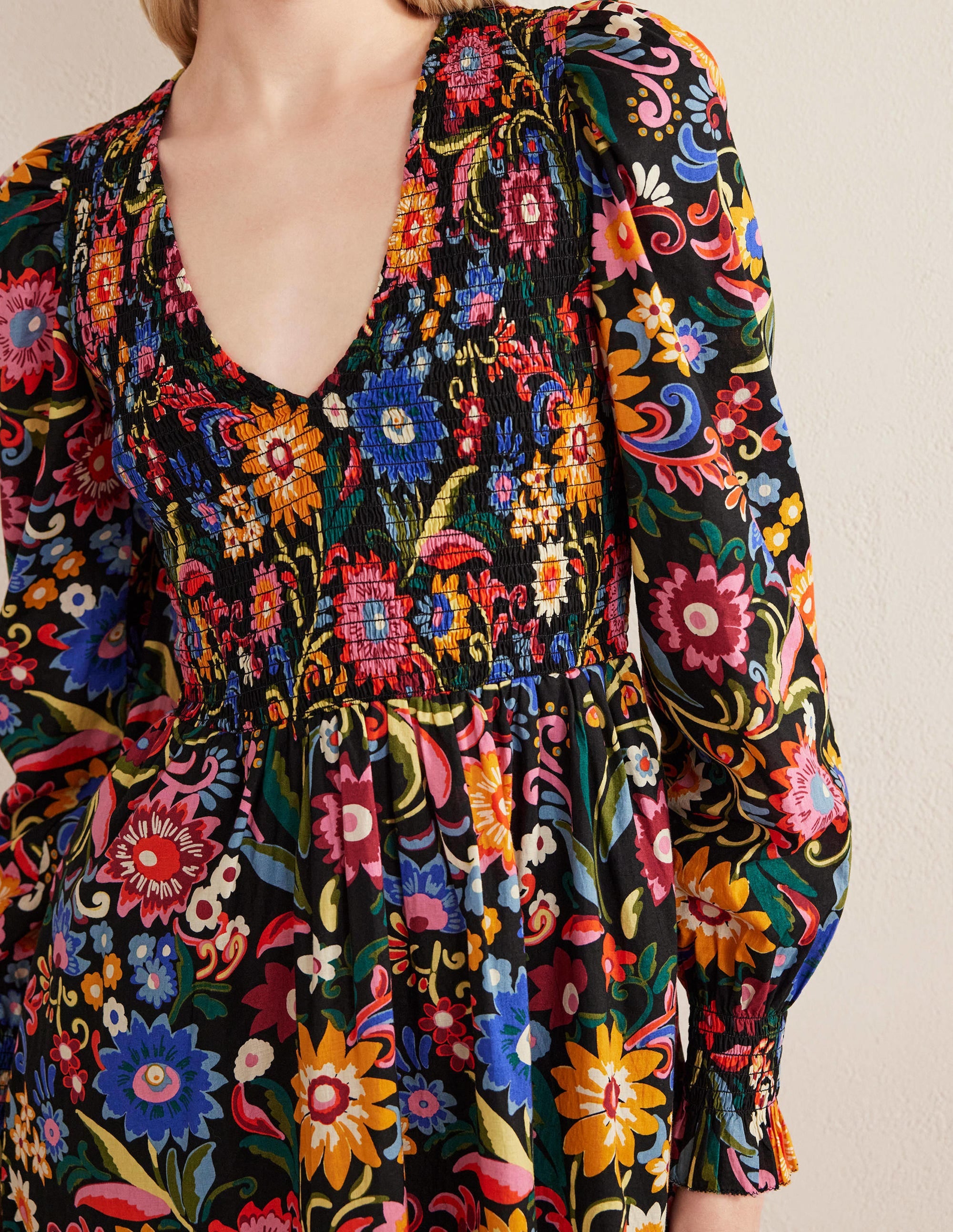 Mini-robe avec corsage à smocks-Noir, motif Gardenia Pop - Image 2