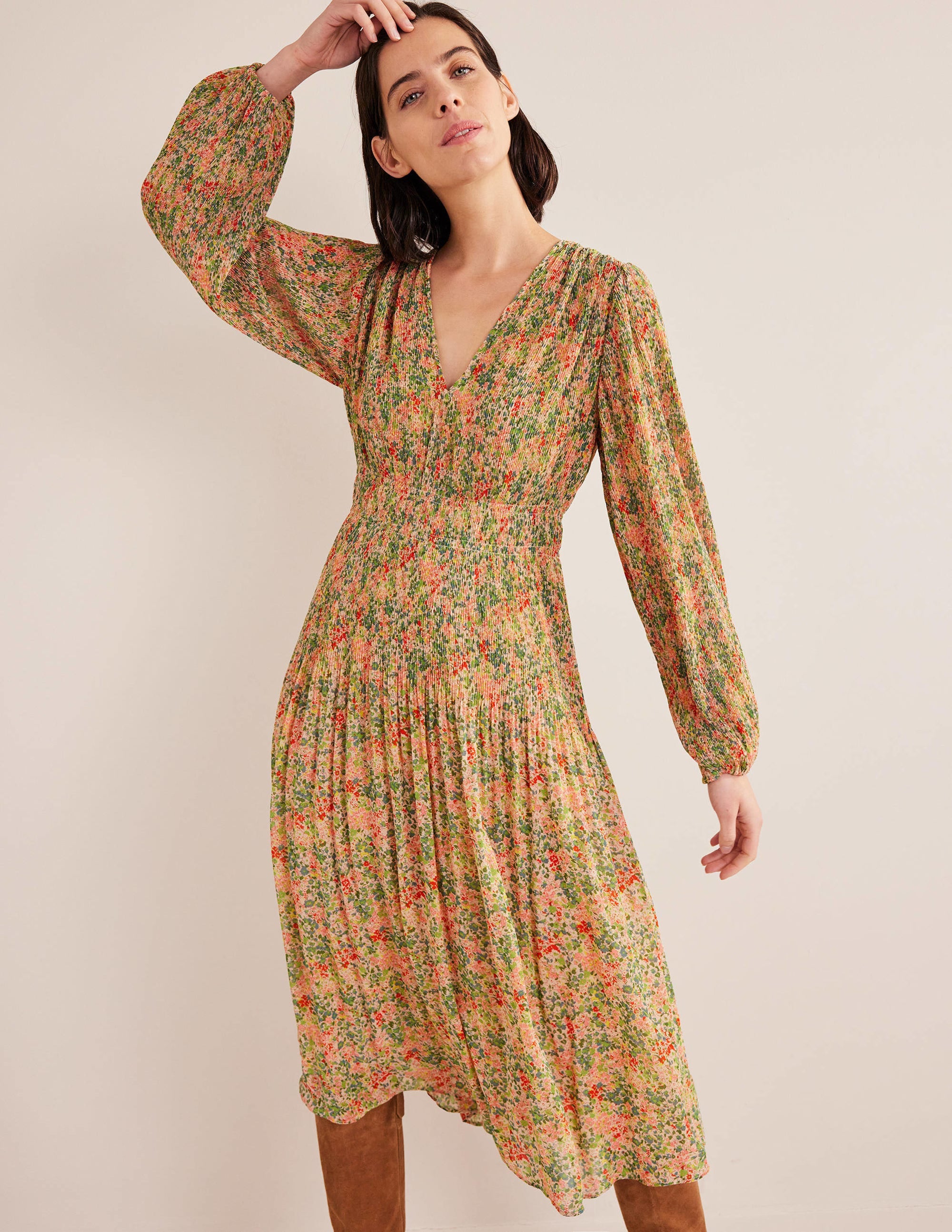 V-neck Plisse Midi Dress-Popcorn, Gardenia Petal - Image 4