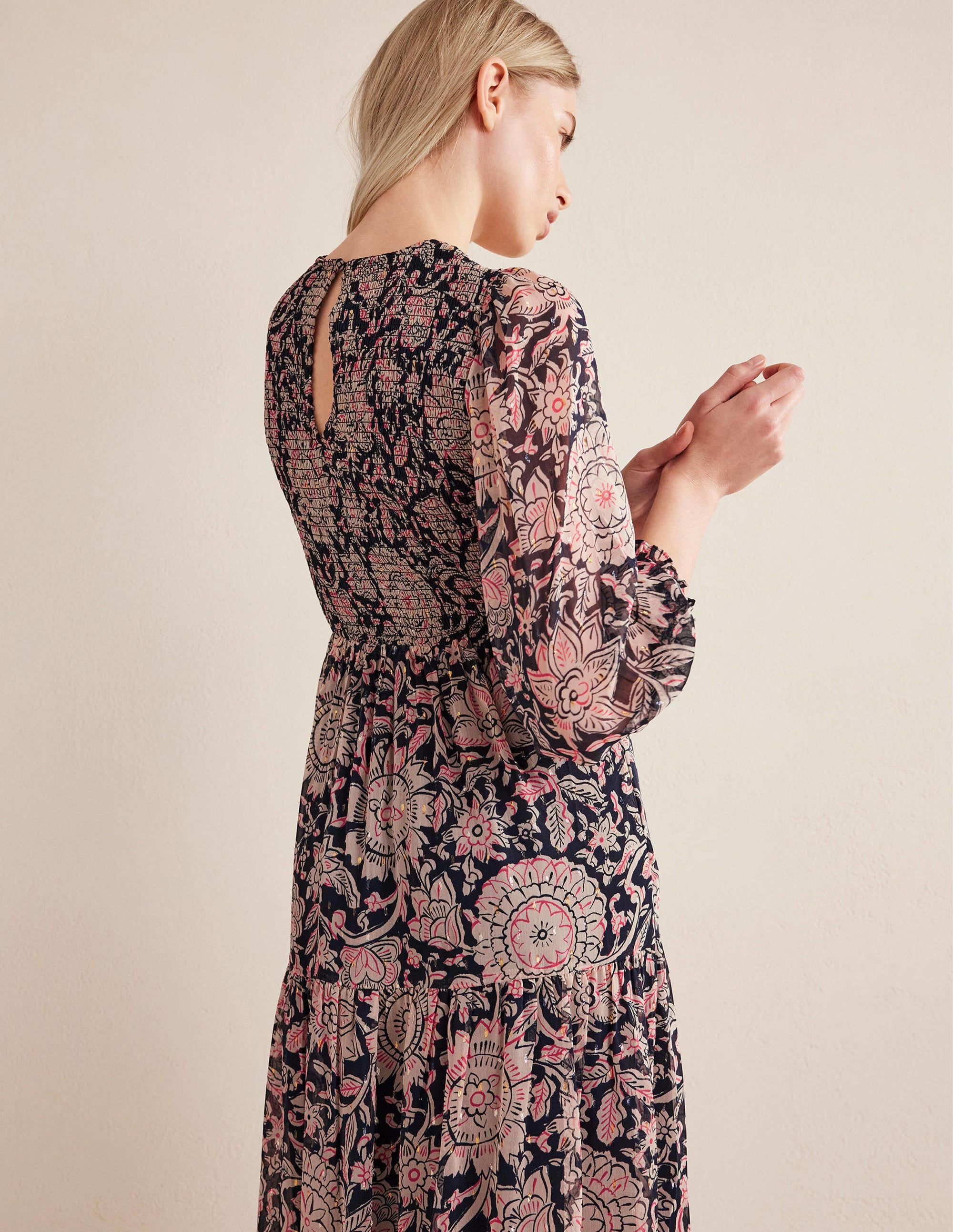 Robe longue métallisée à smocks-Popcorn, motif Floral Tapestry - Image 2